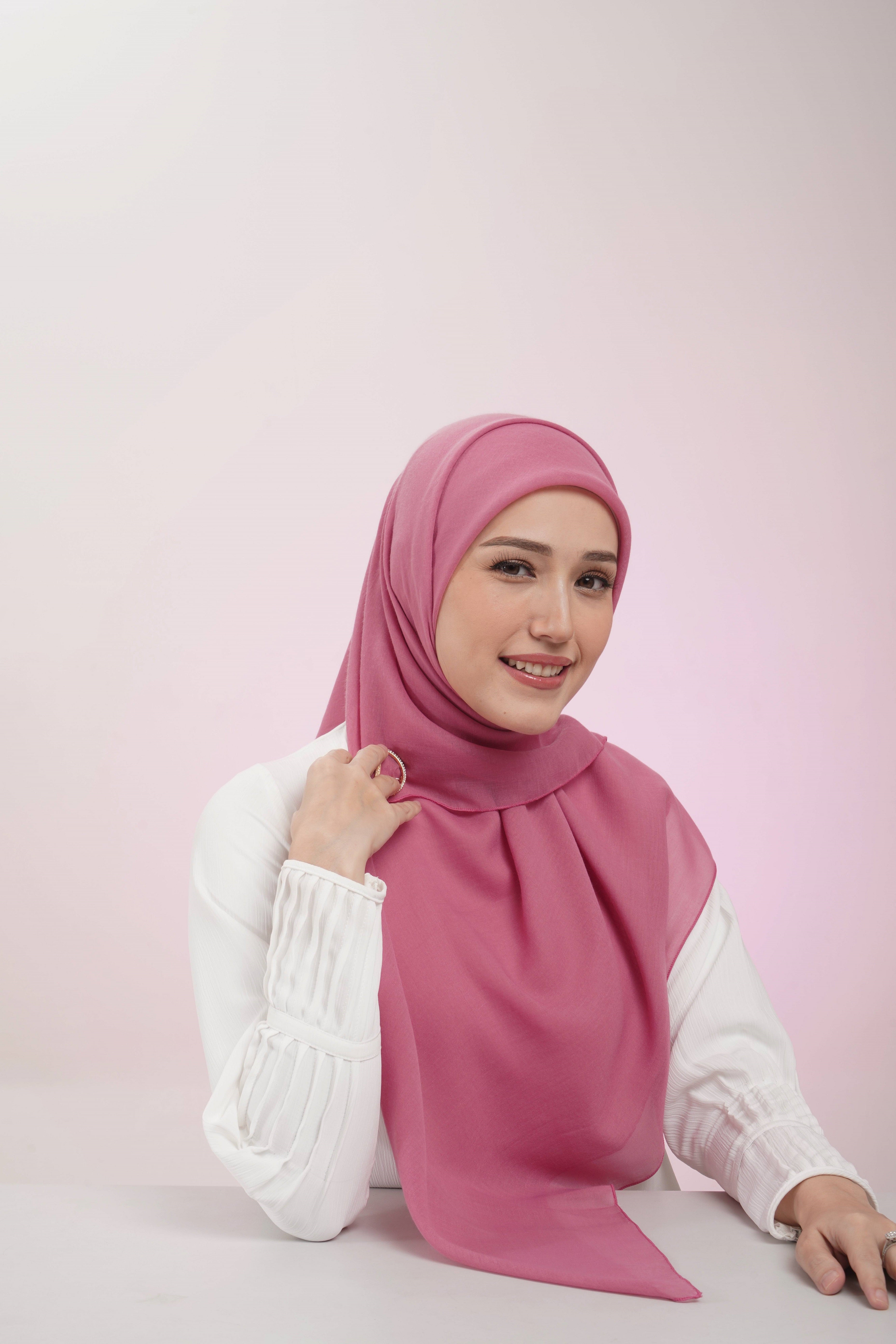 #color_192 pink