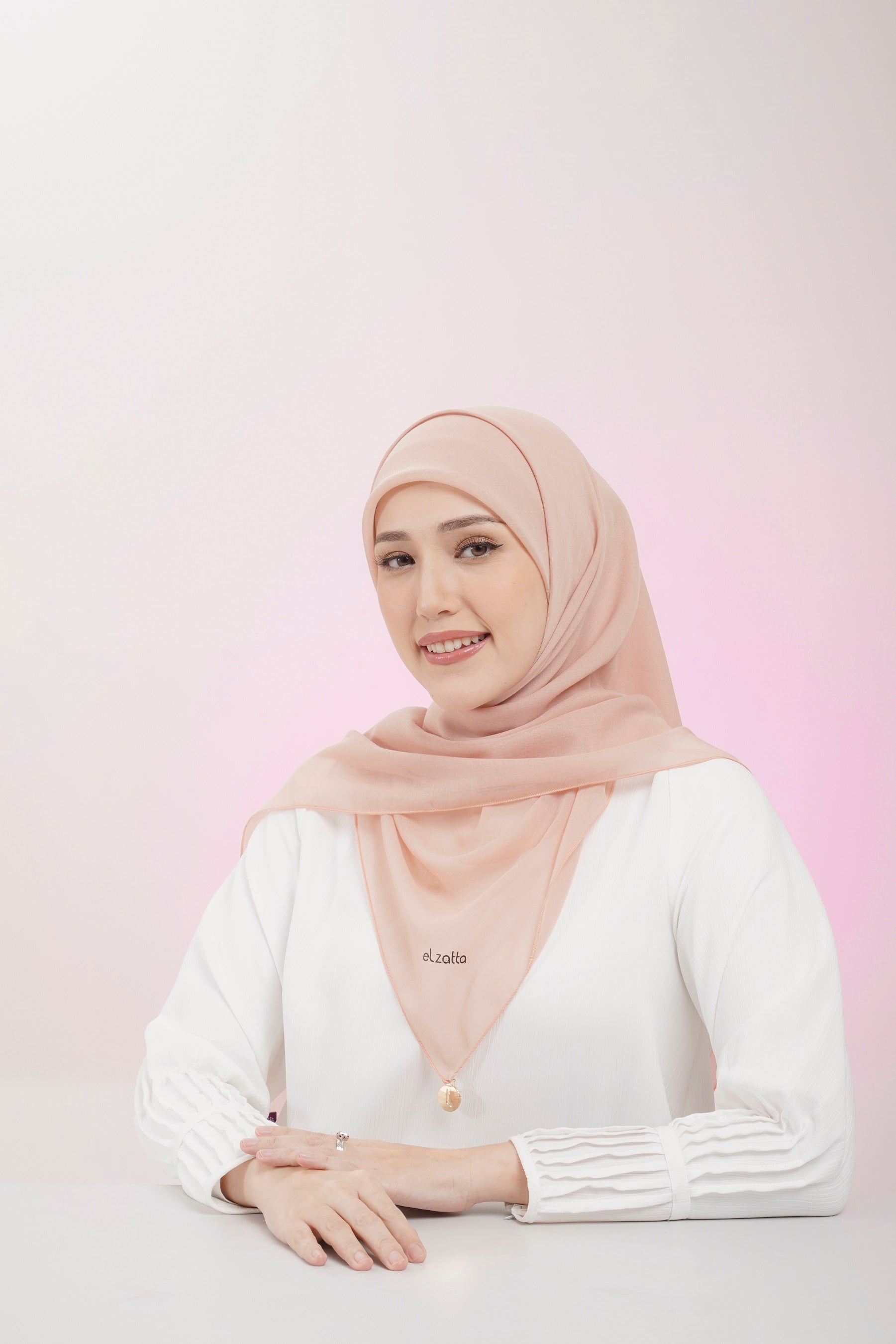 #color_apricot