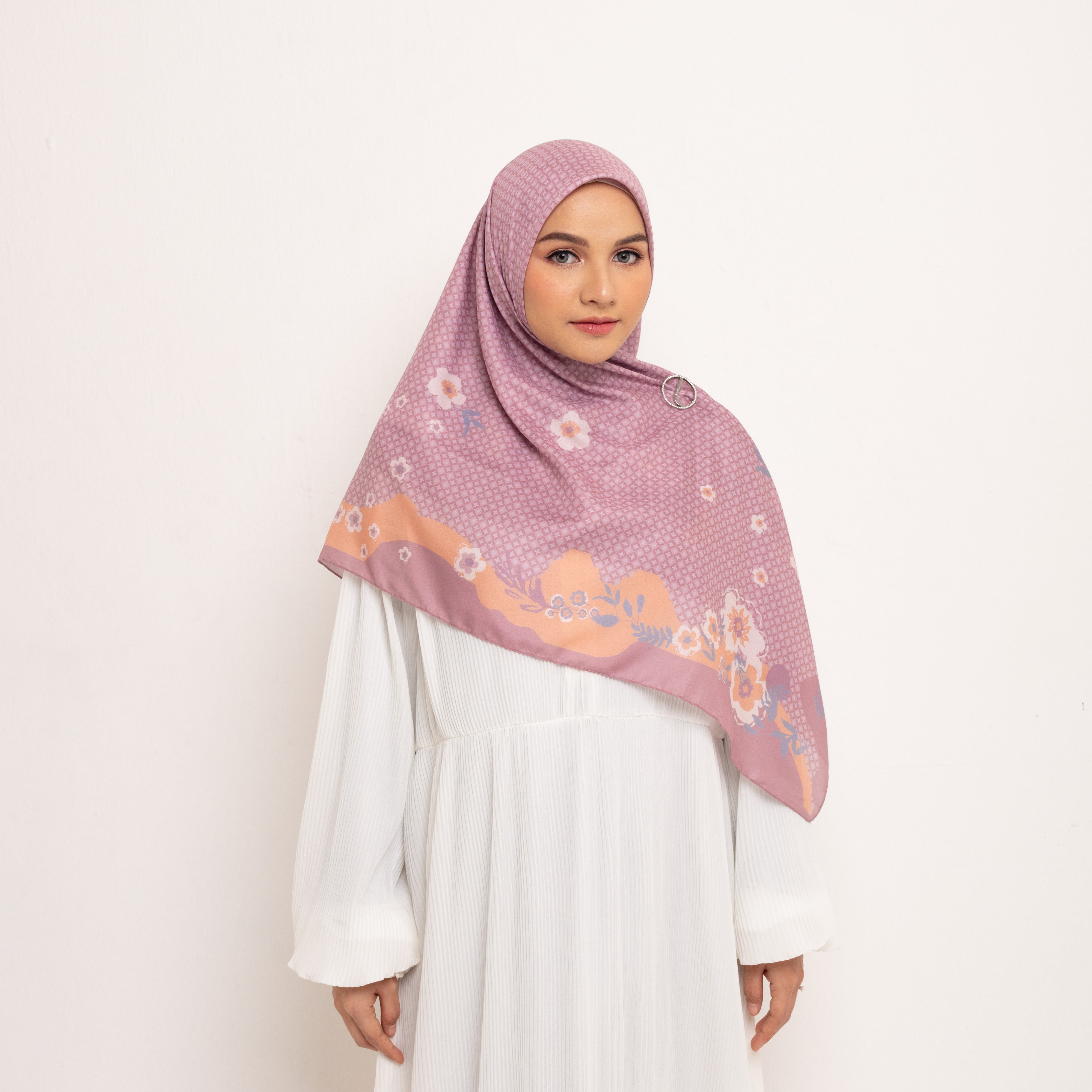 Elzatta Hijab Segiempat Kaila Flower Island
