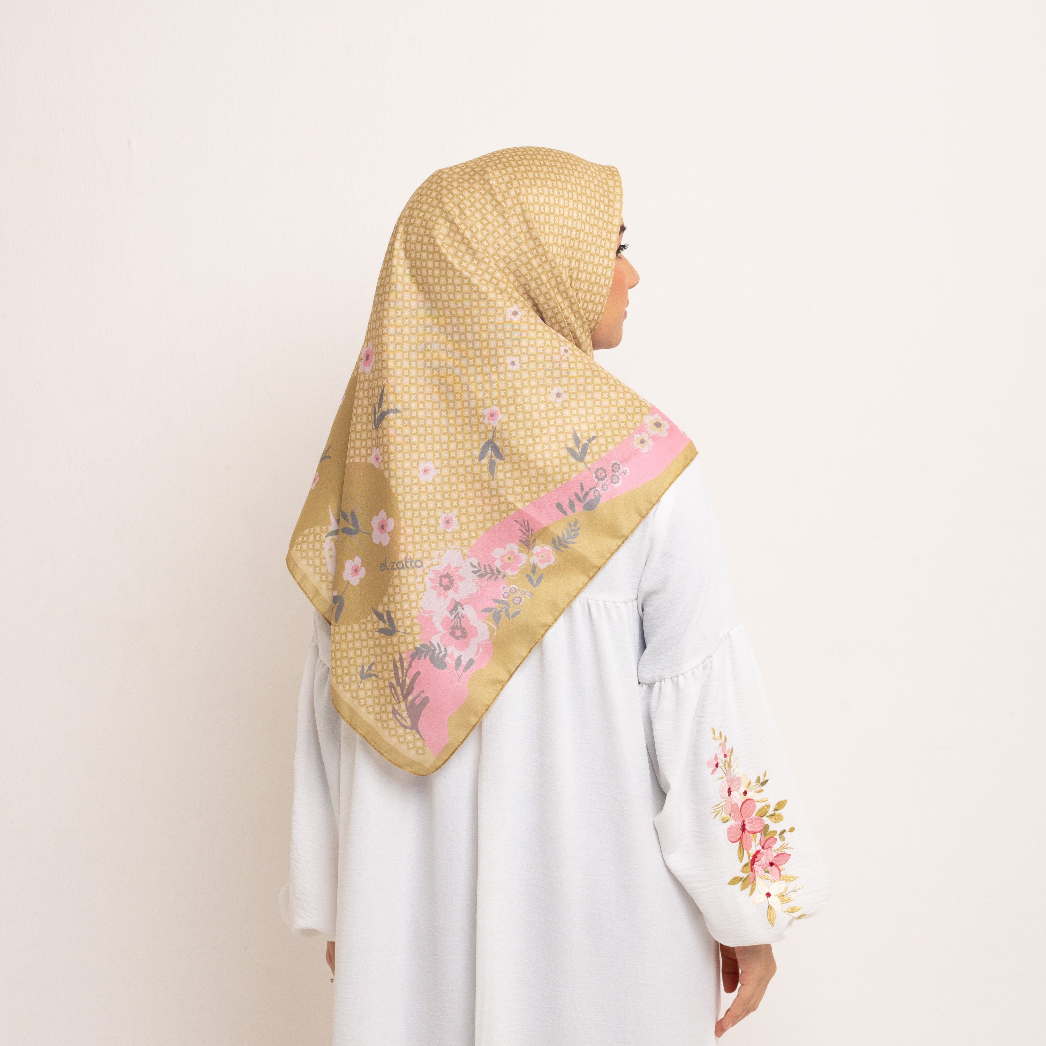 Elzatta Hijab Segiempat Kaila Flower Island