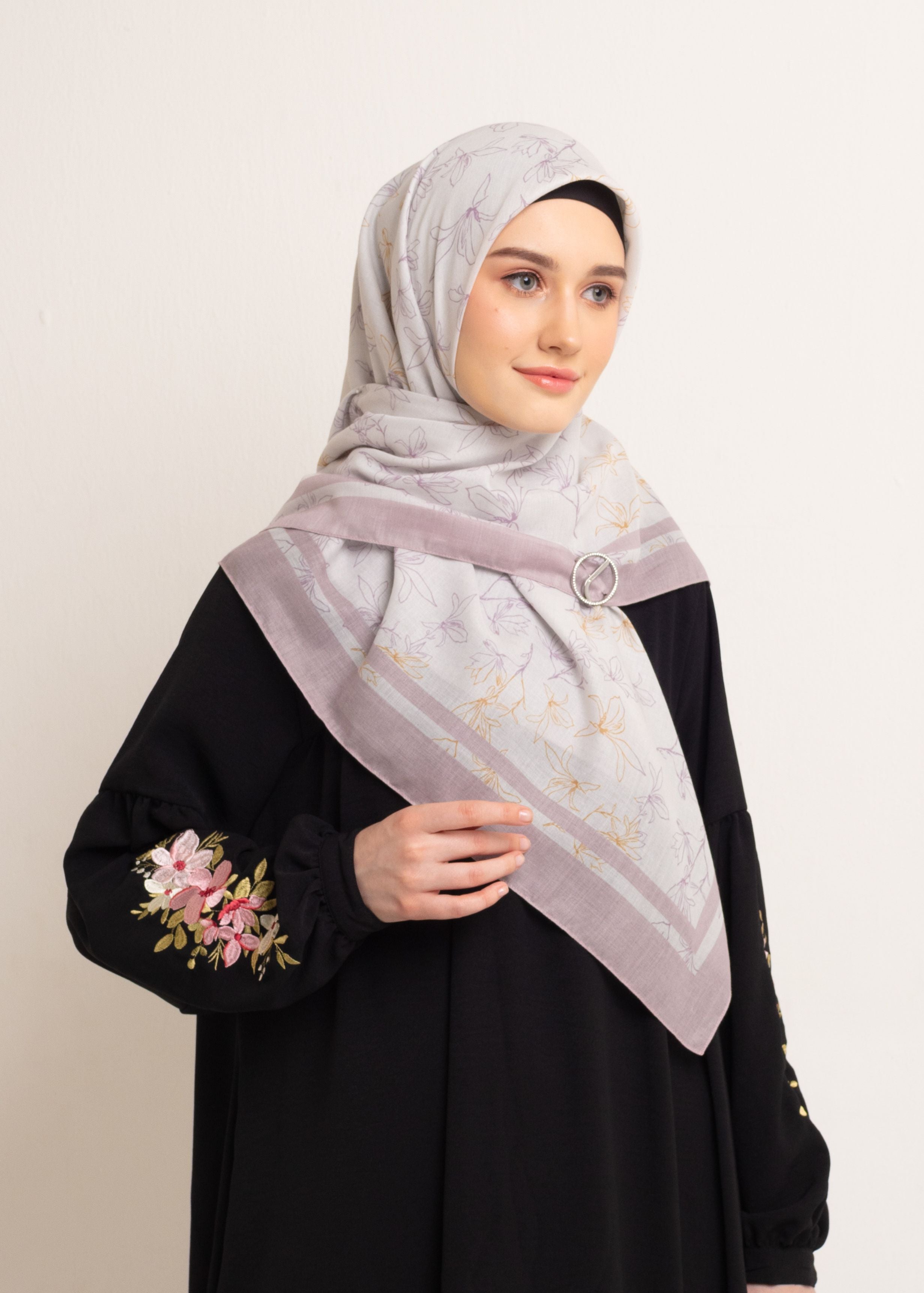 Kaila Magnolia Line