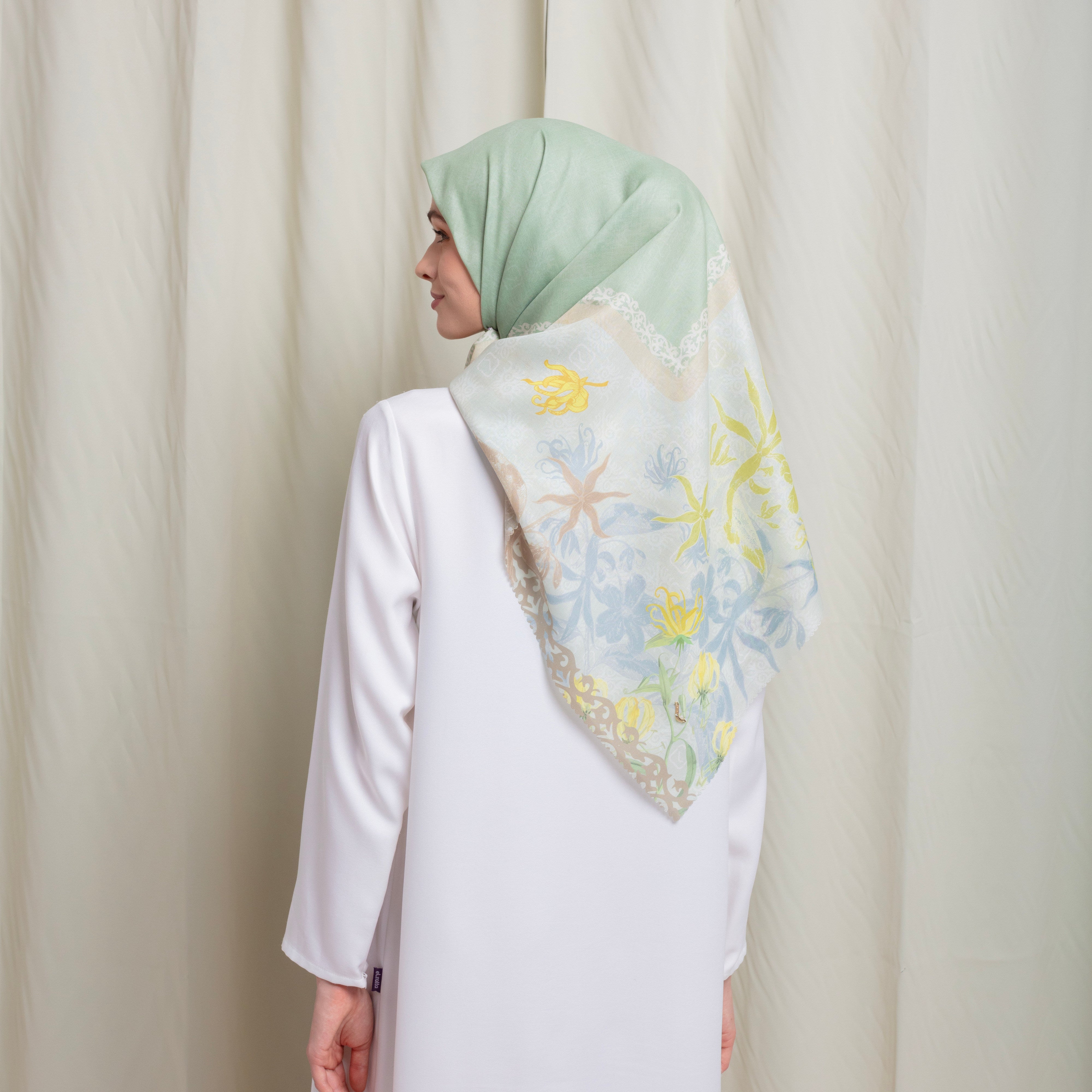 Elzatta Hijab Segiempat Pesona Bunga Kenanga - Sage