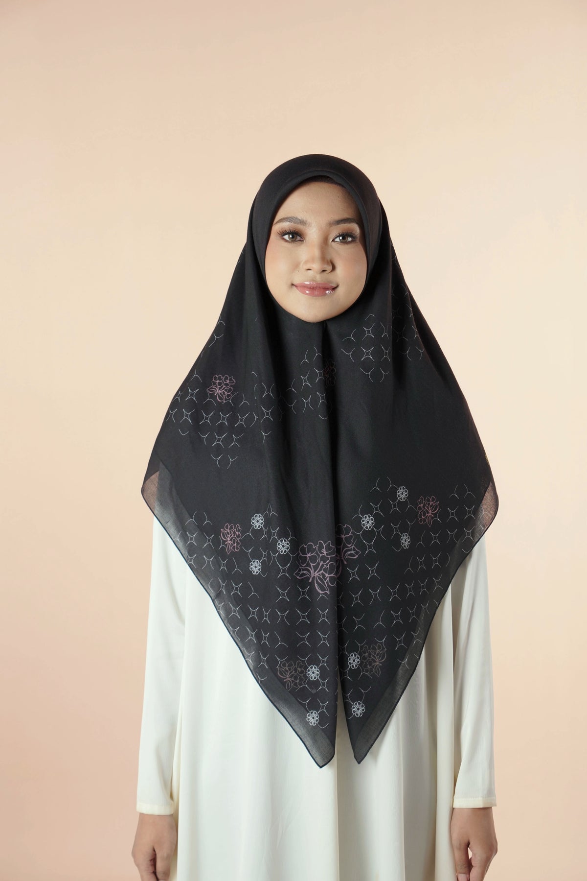 Elzatta Kaila Petal Lattice Black