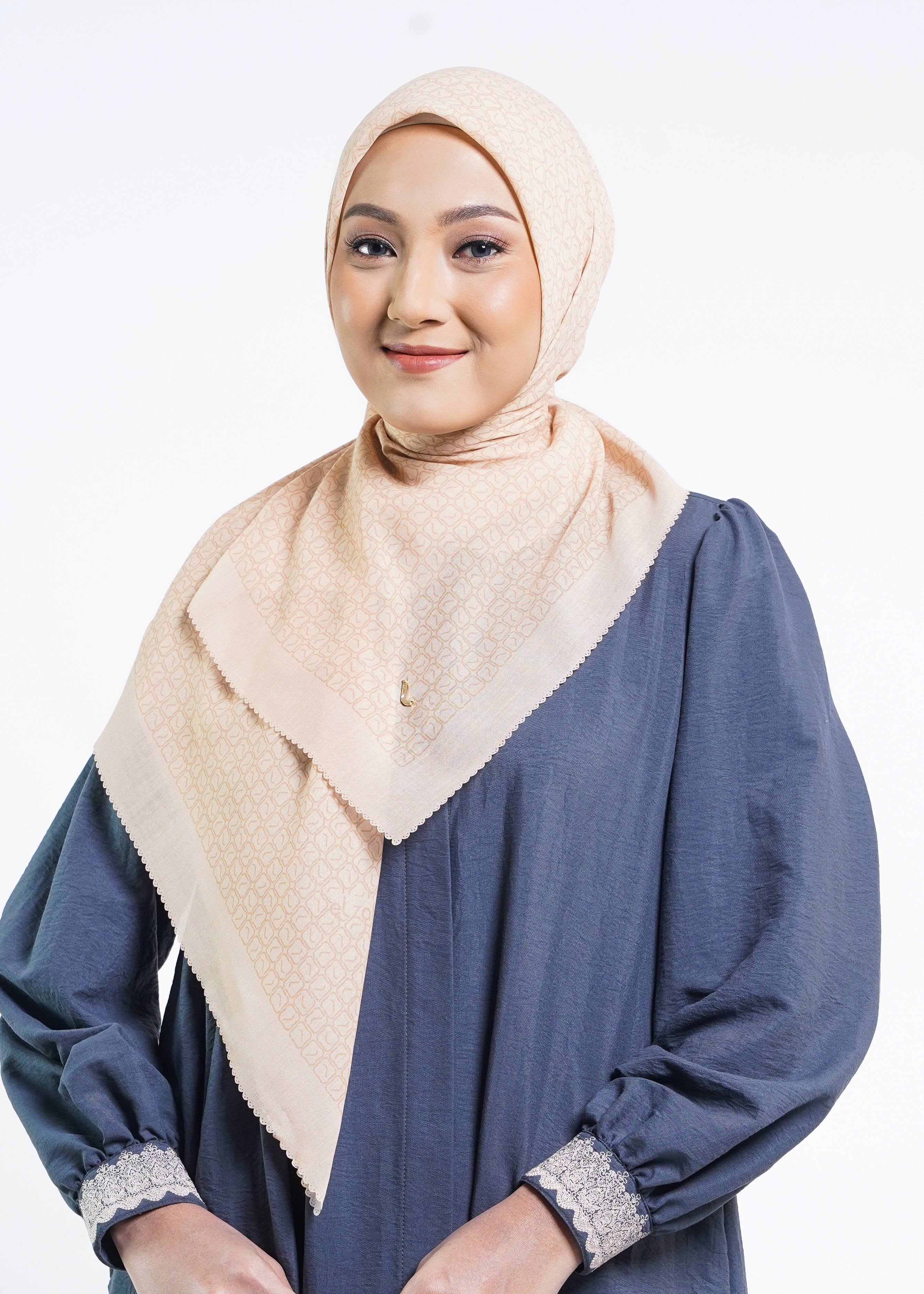 Elzatta Hijab Kanara L Square Monogram Syar`i