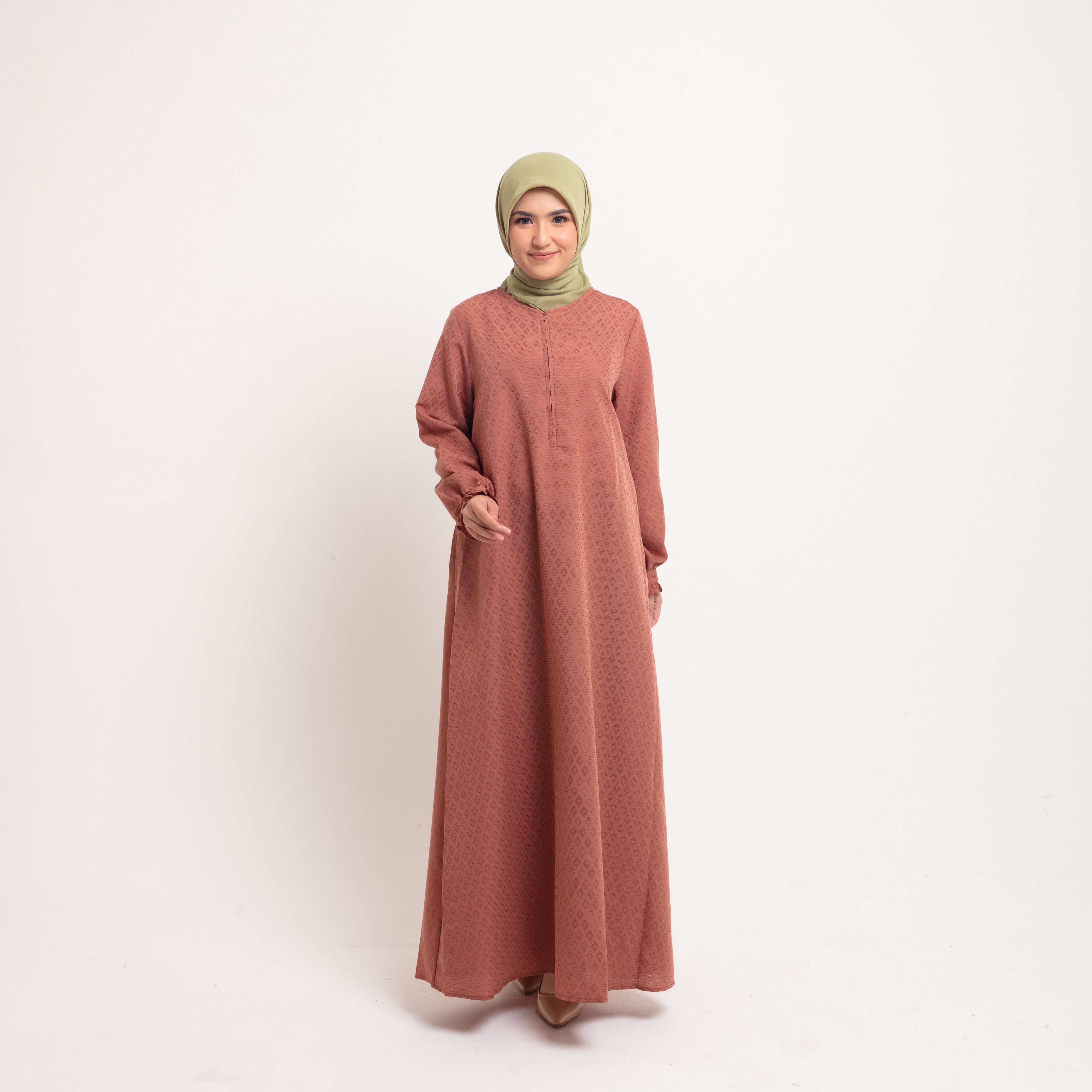 Elzatta Gamis Manset Frills Katun Texture - Coklat