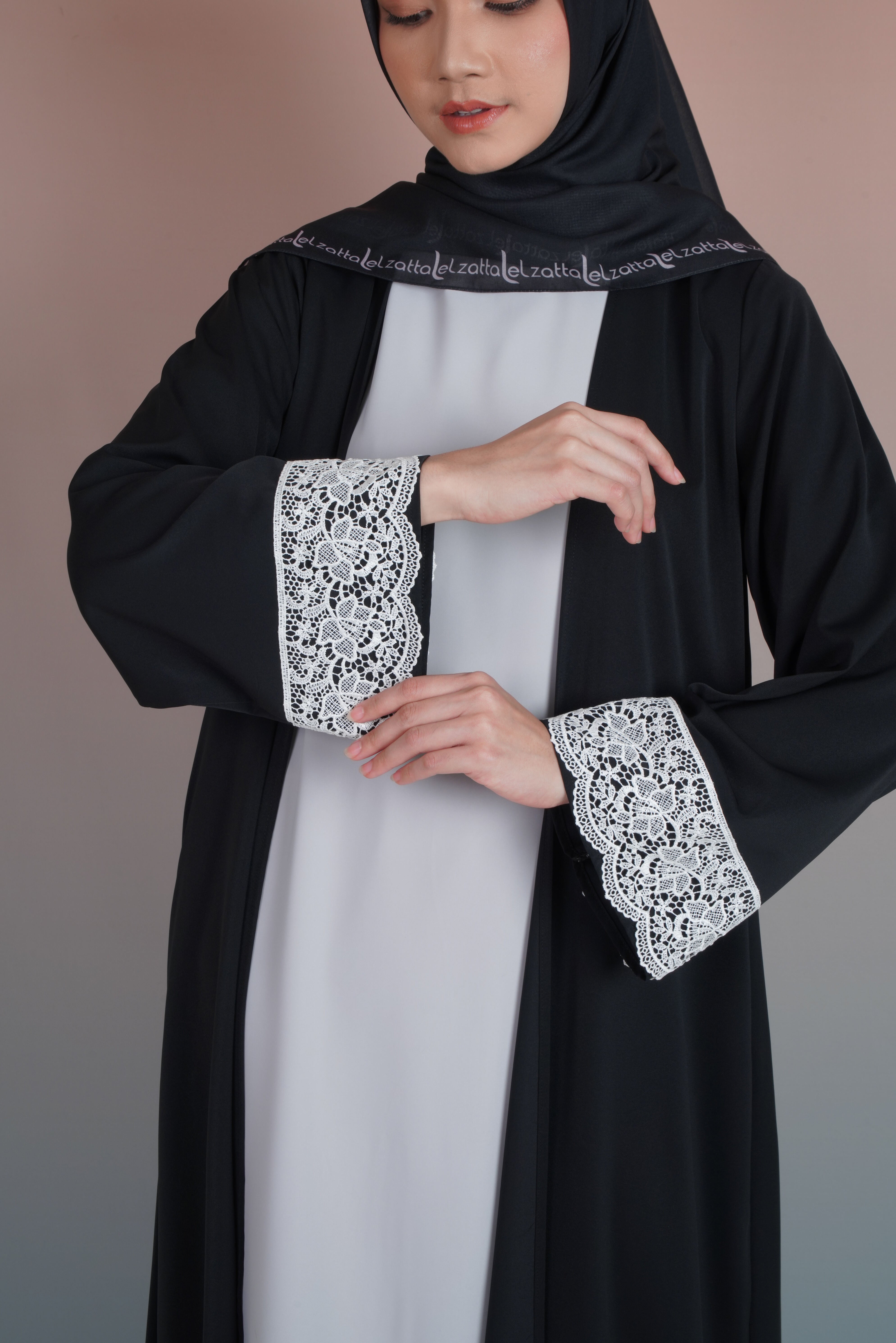 ABAYA LAYER RENDA