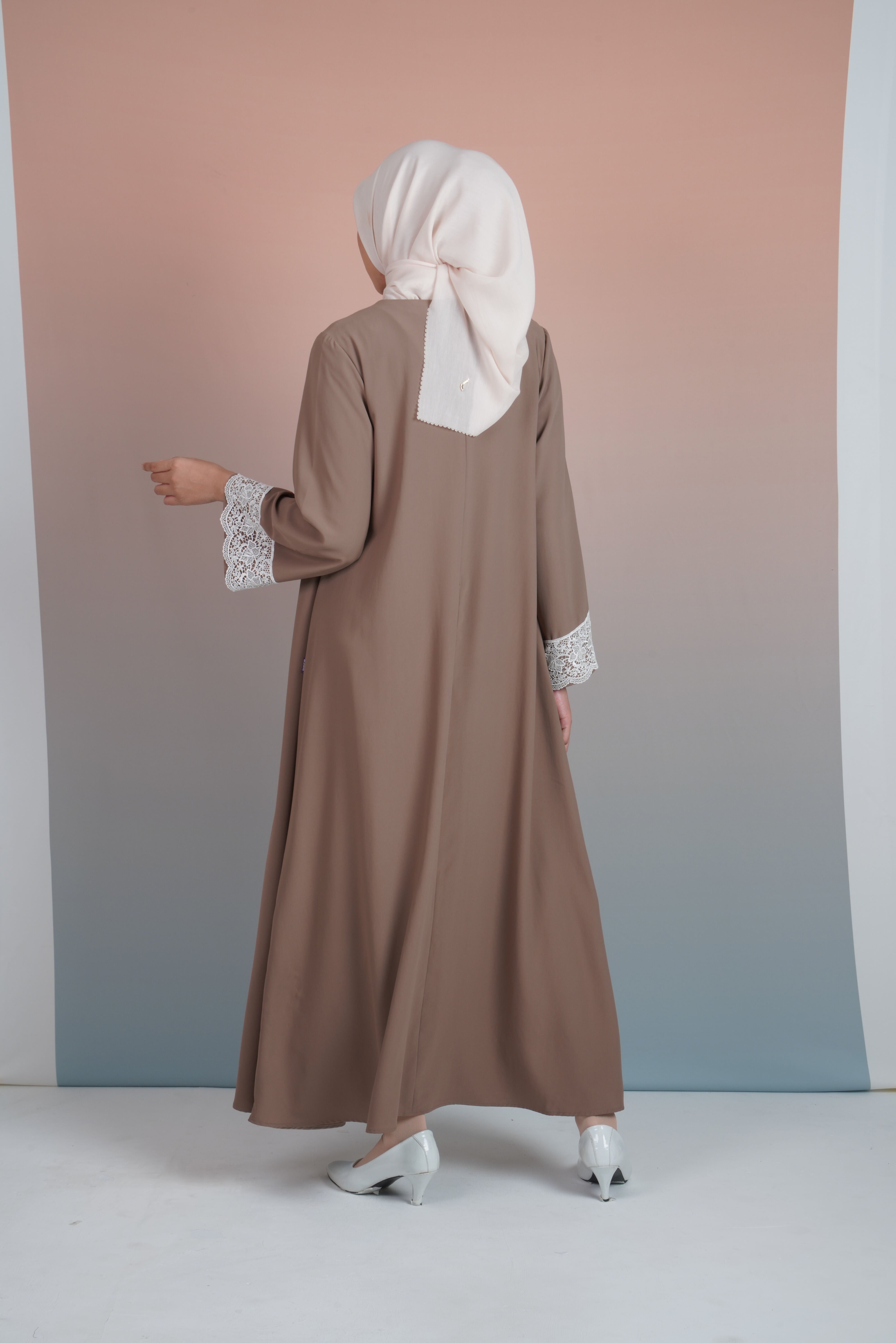 ABAYA LAYER RENDA