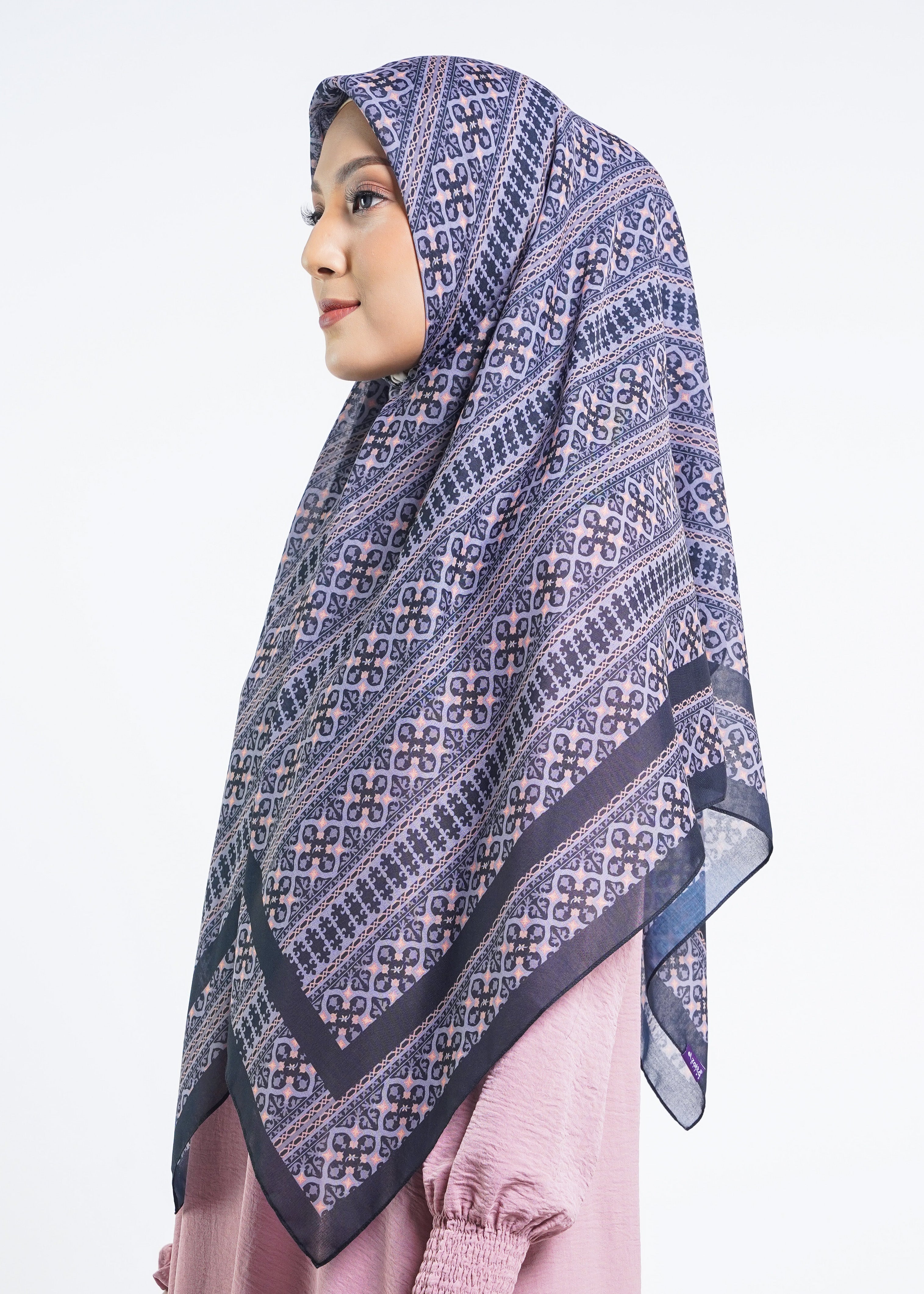 Hijab Kaila Tilework