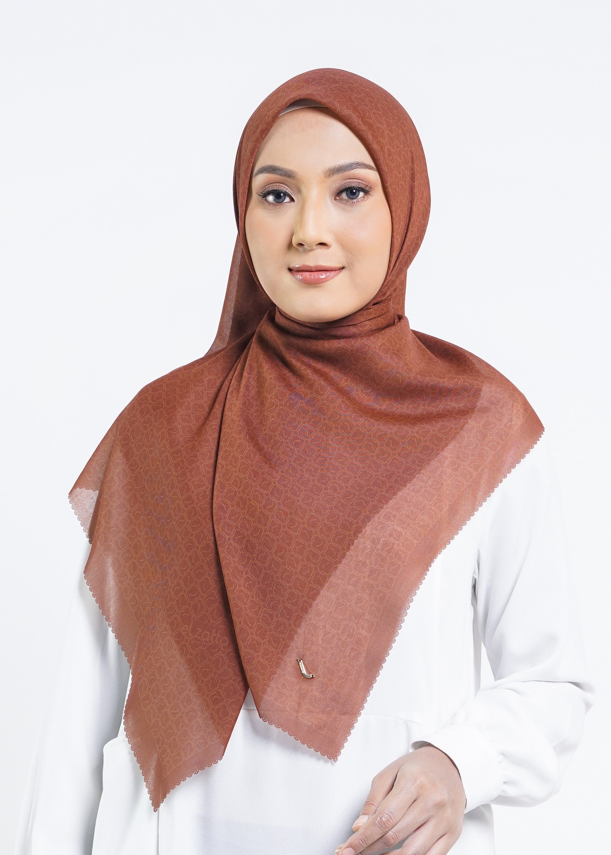 Elzatta Hijab Kanara L Square Monogram Syar`i
