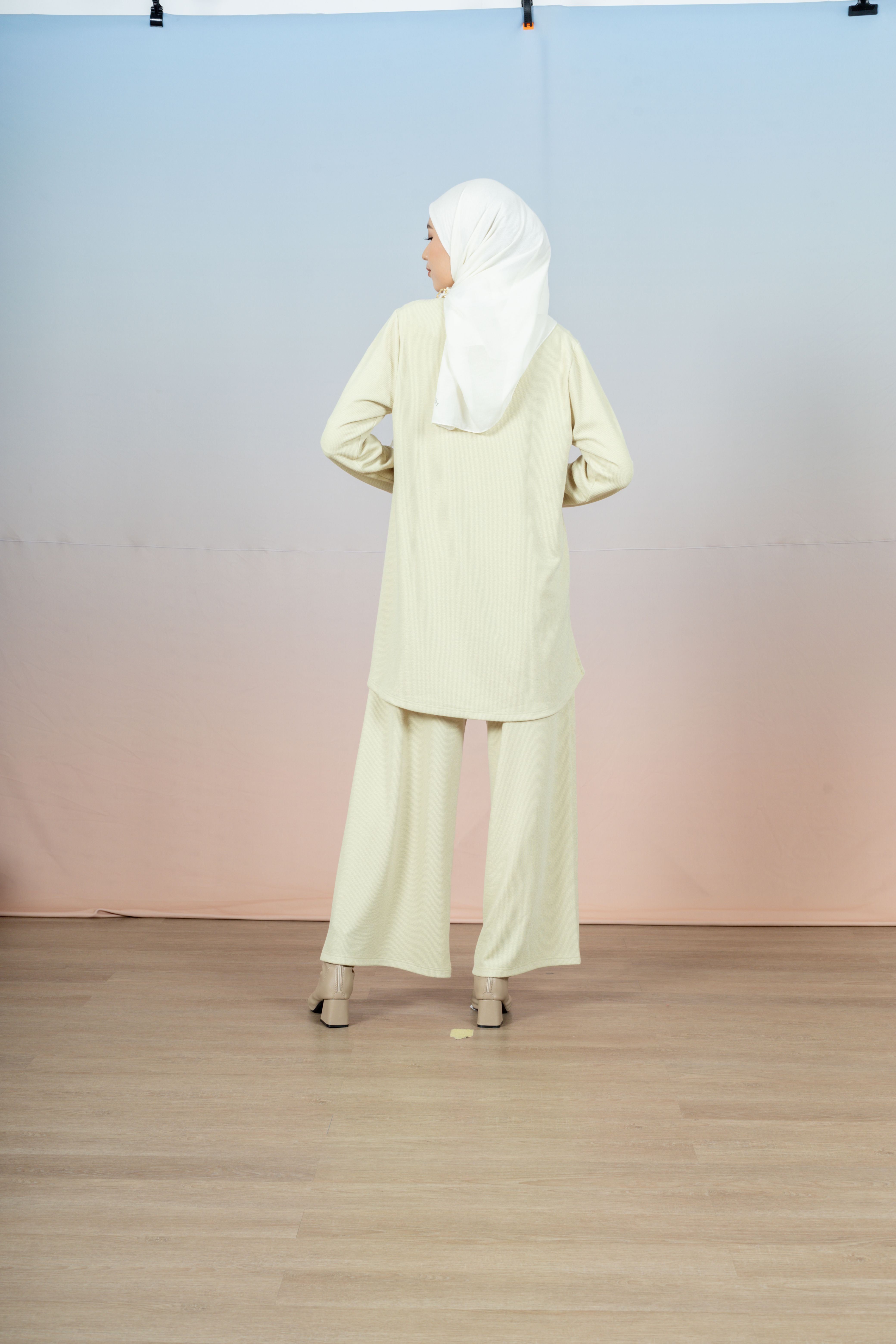 ONE SET KNIT PLAT