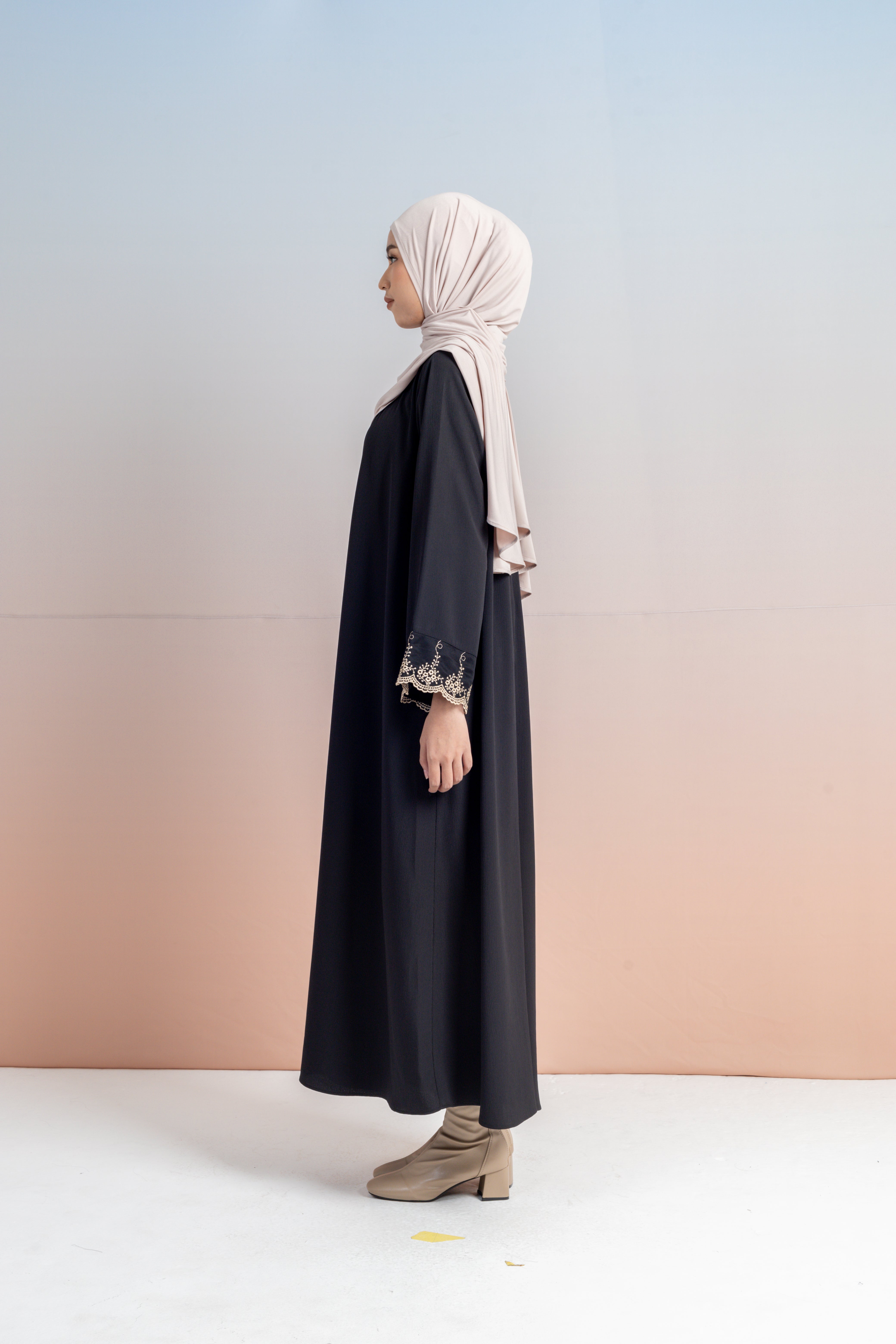 Abaya Mecca Lengan Lace