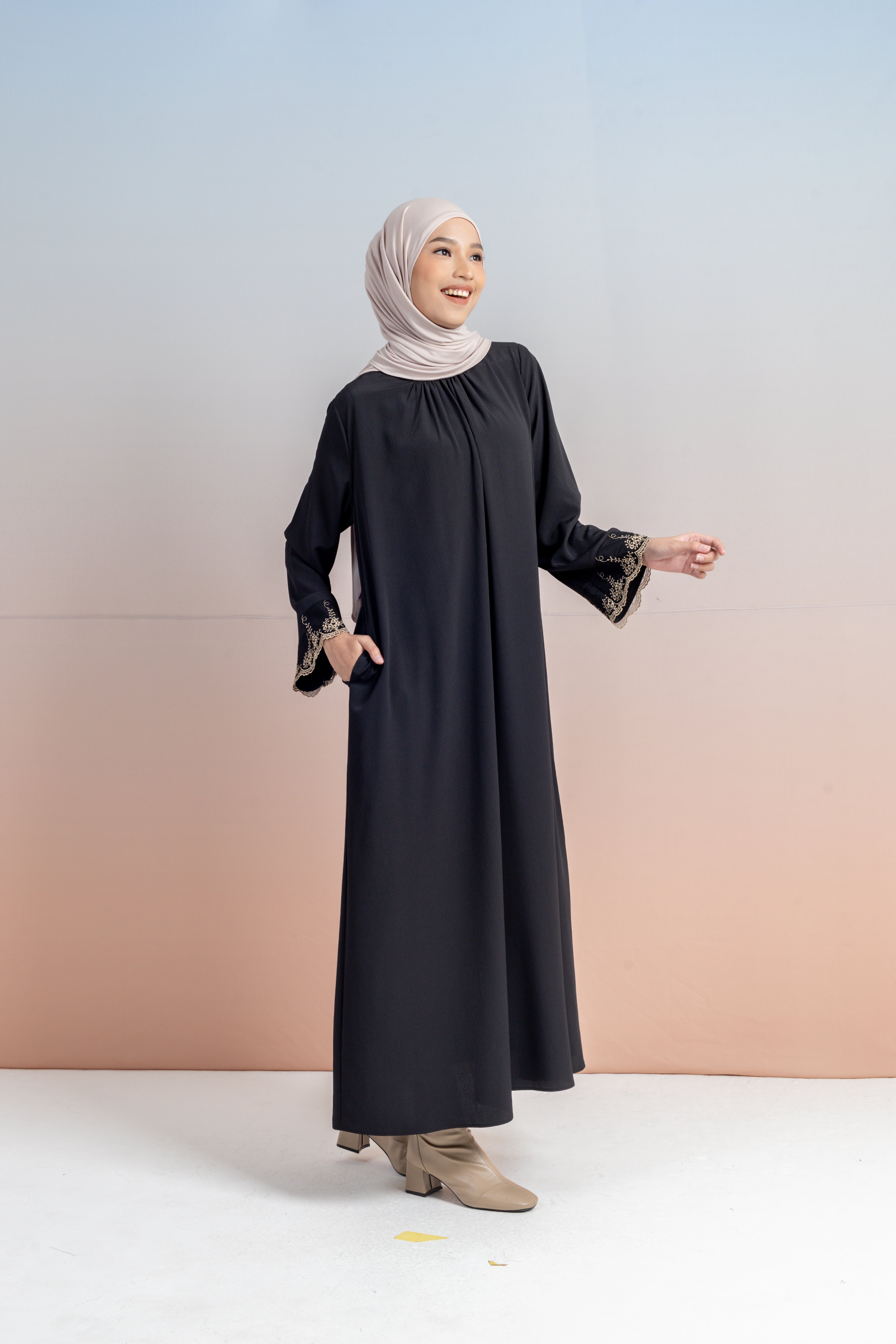 Abaya Mecca Lengan Lace