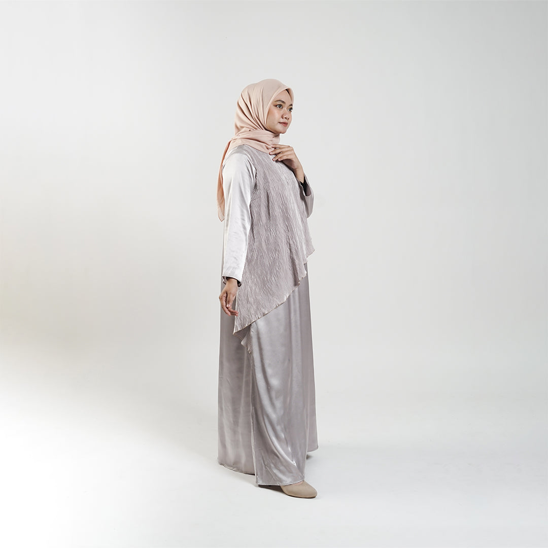 Elzatta Gamis Satin Plisket Asimetri