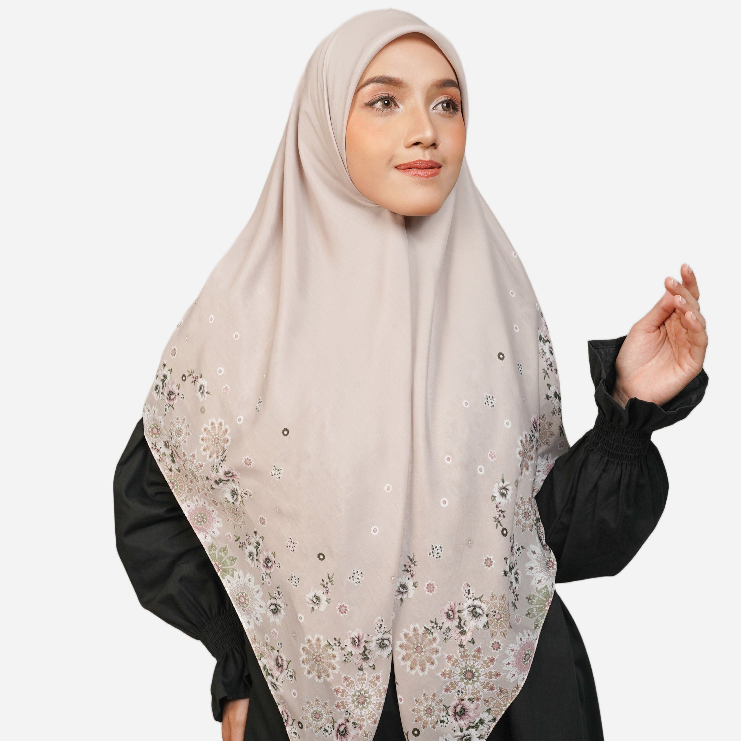 Elzatta Hijab Kaila TR Rumaisya