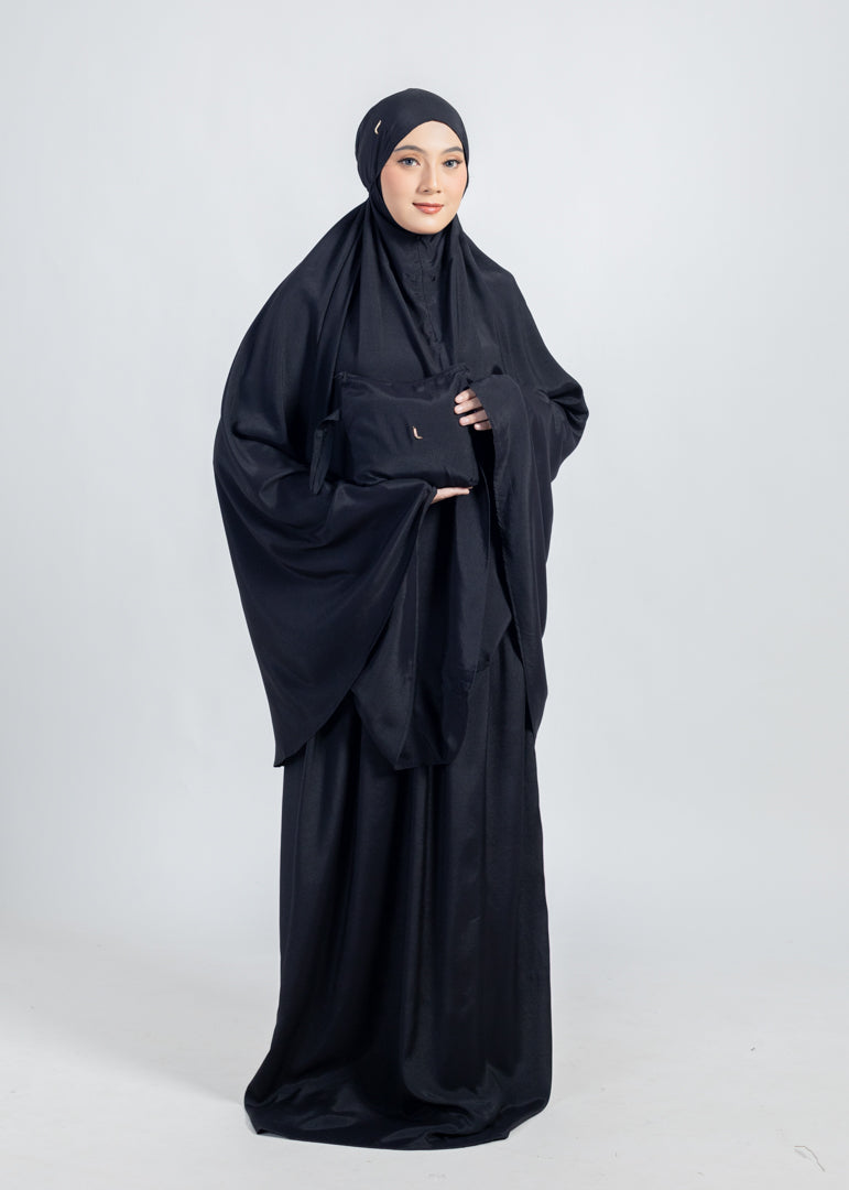 #color_hitam