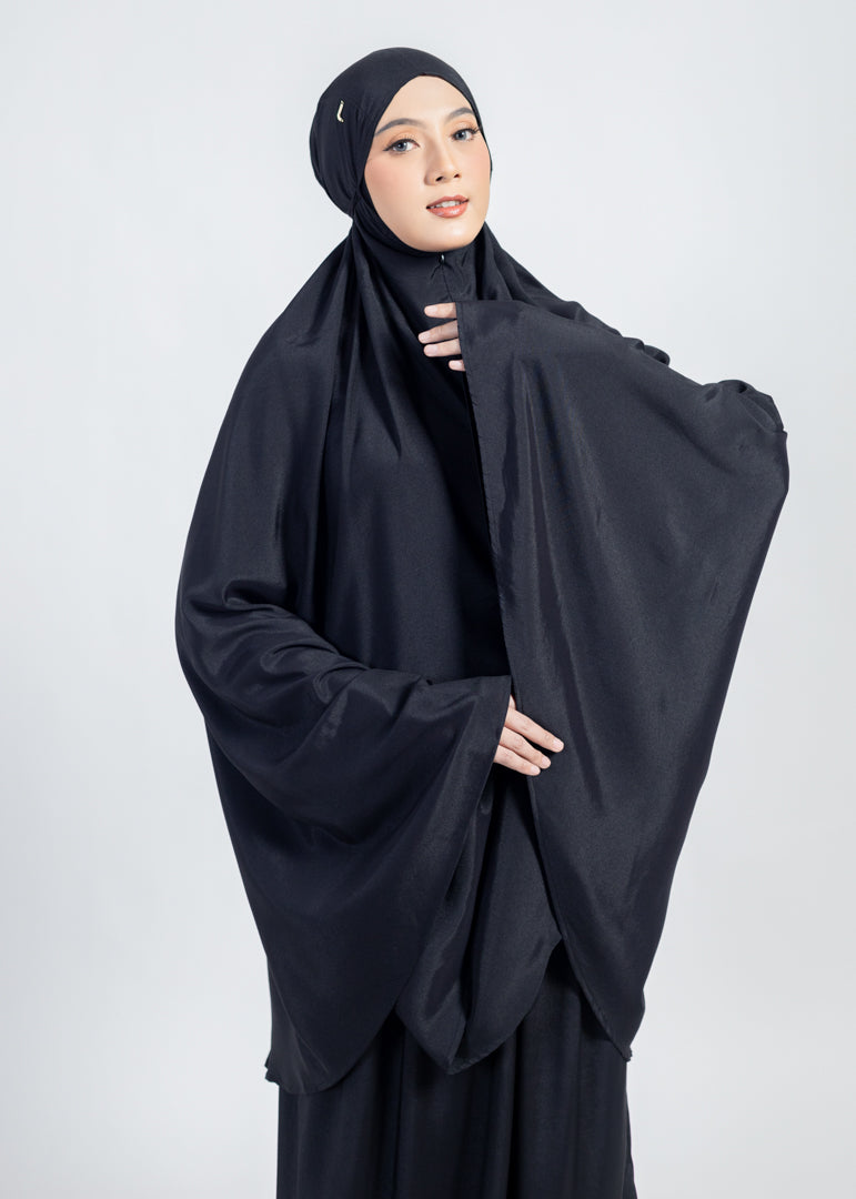 #color_hitam