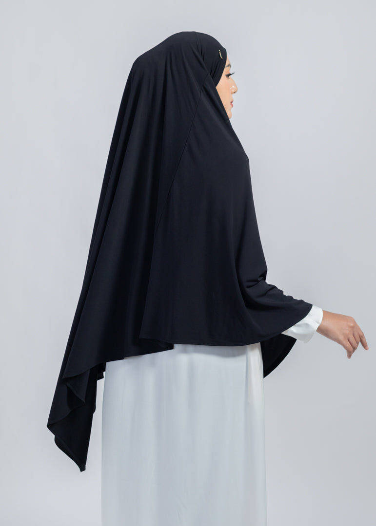 #color_hitam
