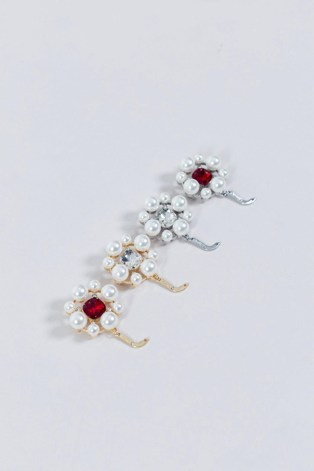 Brooch Mutiara Elzatta