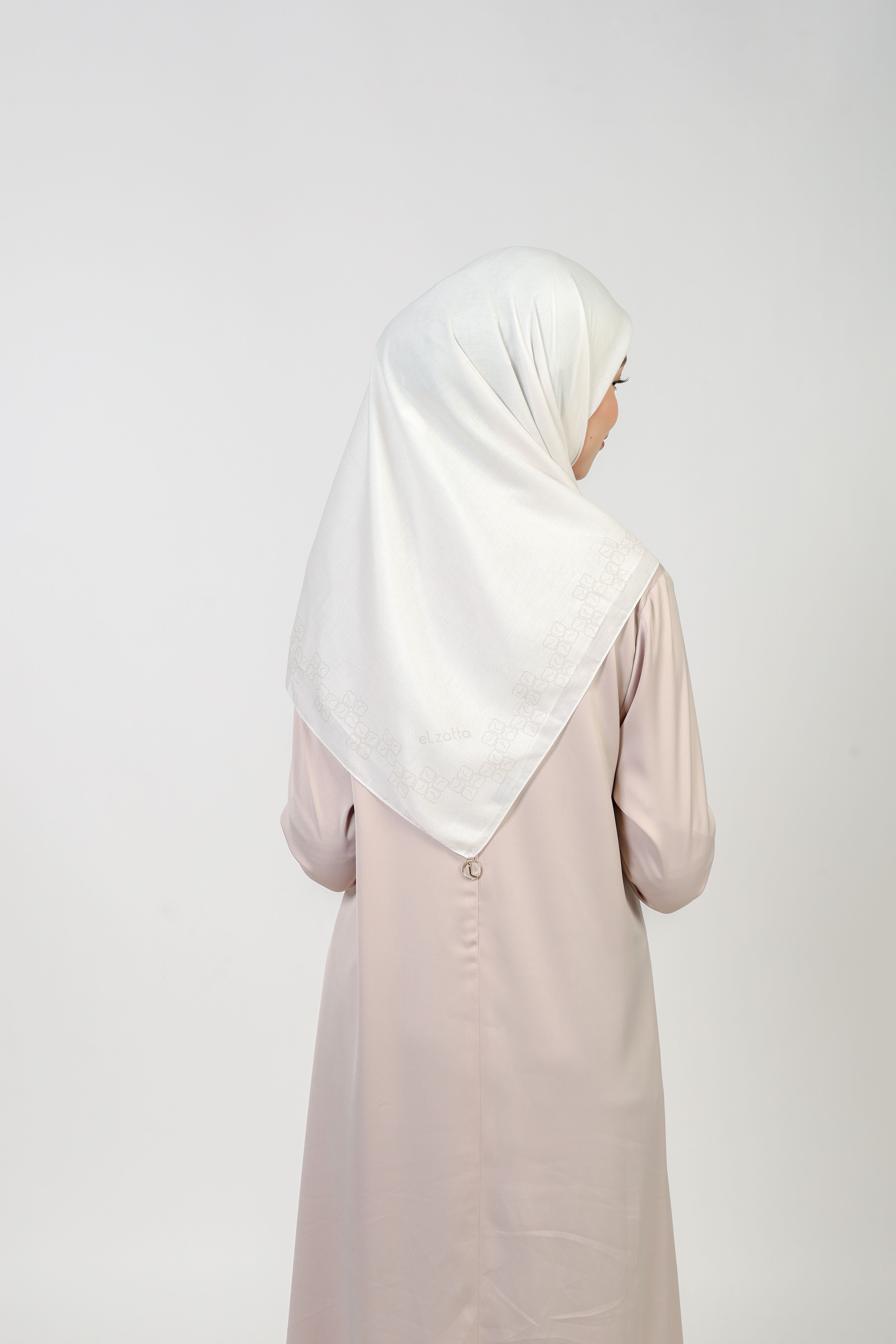 KAILA L SQUARE BORDER