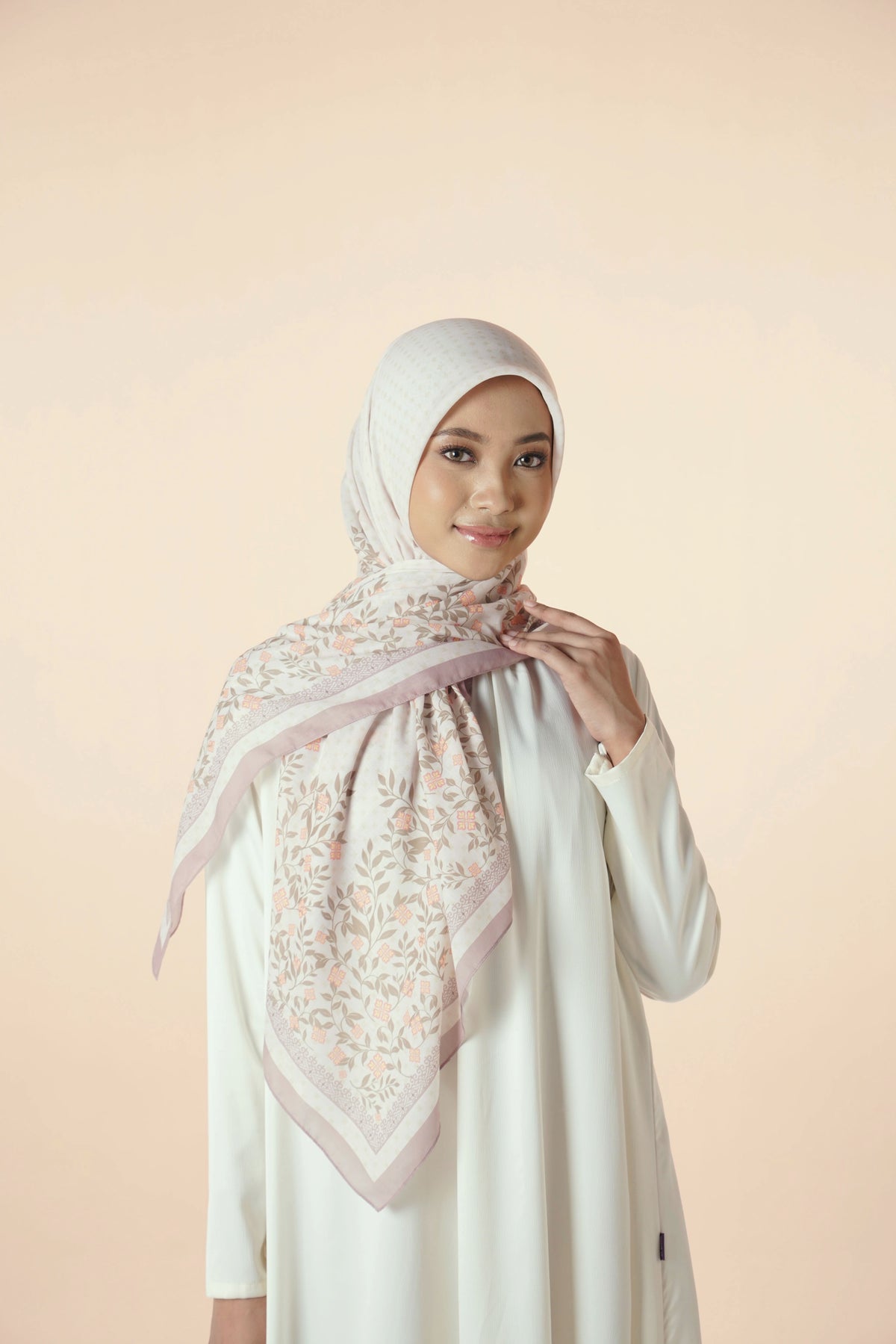 Elzatta Kaila Ethnic Botanical Ivory