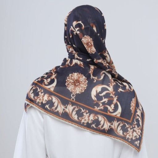 Elzatta Kaila Davina - Navy