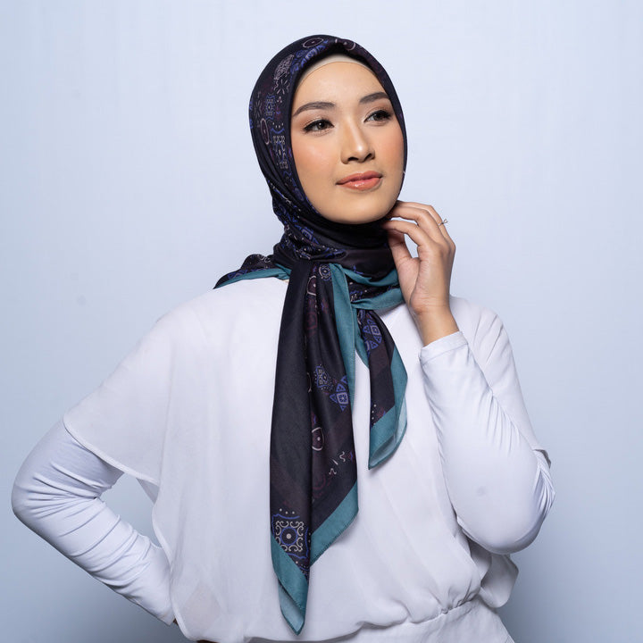 Elzatta Scarf Kaila Yumna - Hitam