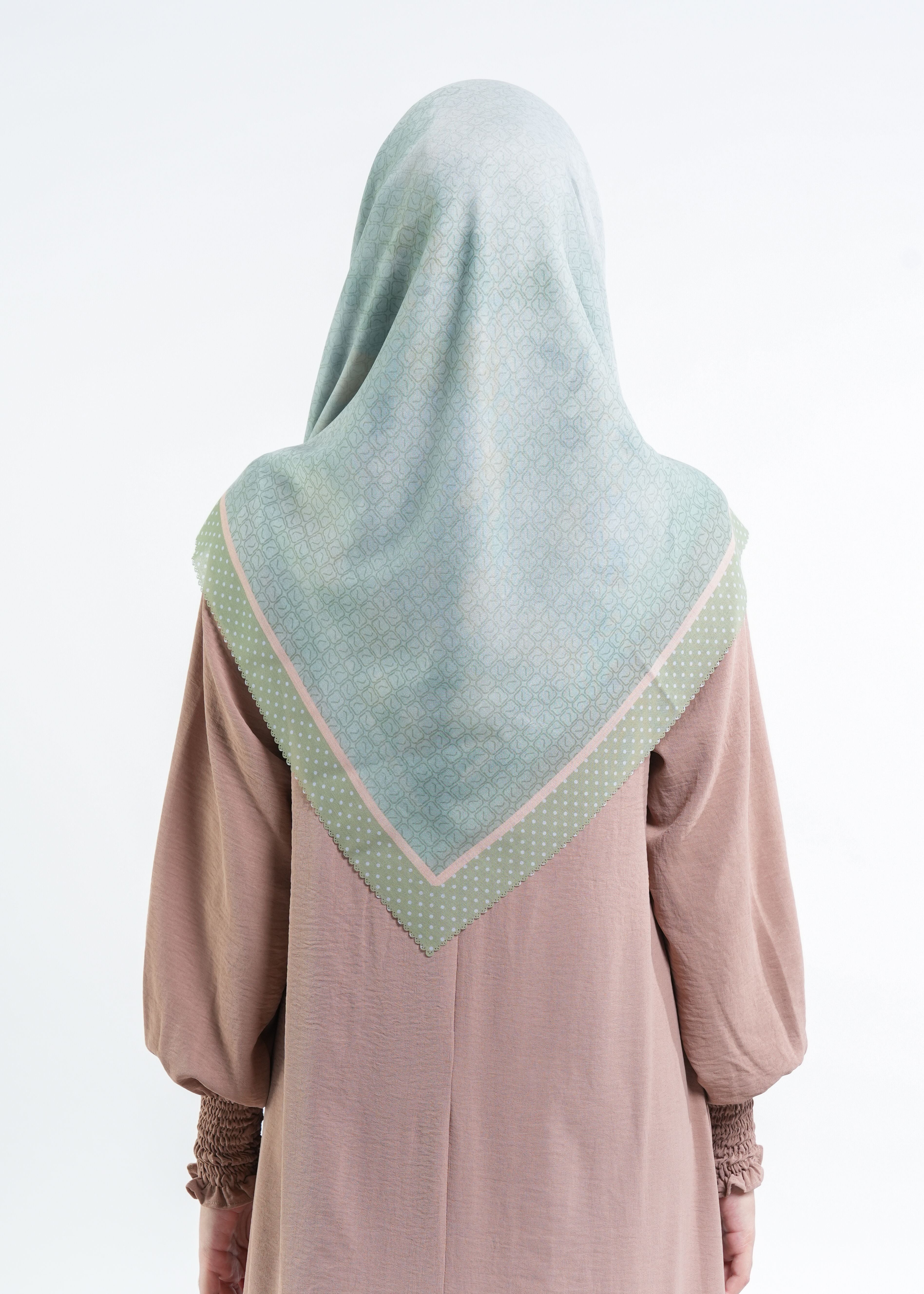 Kanara Pesona Bunga Senduduk