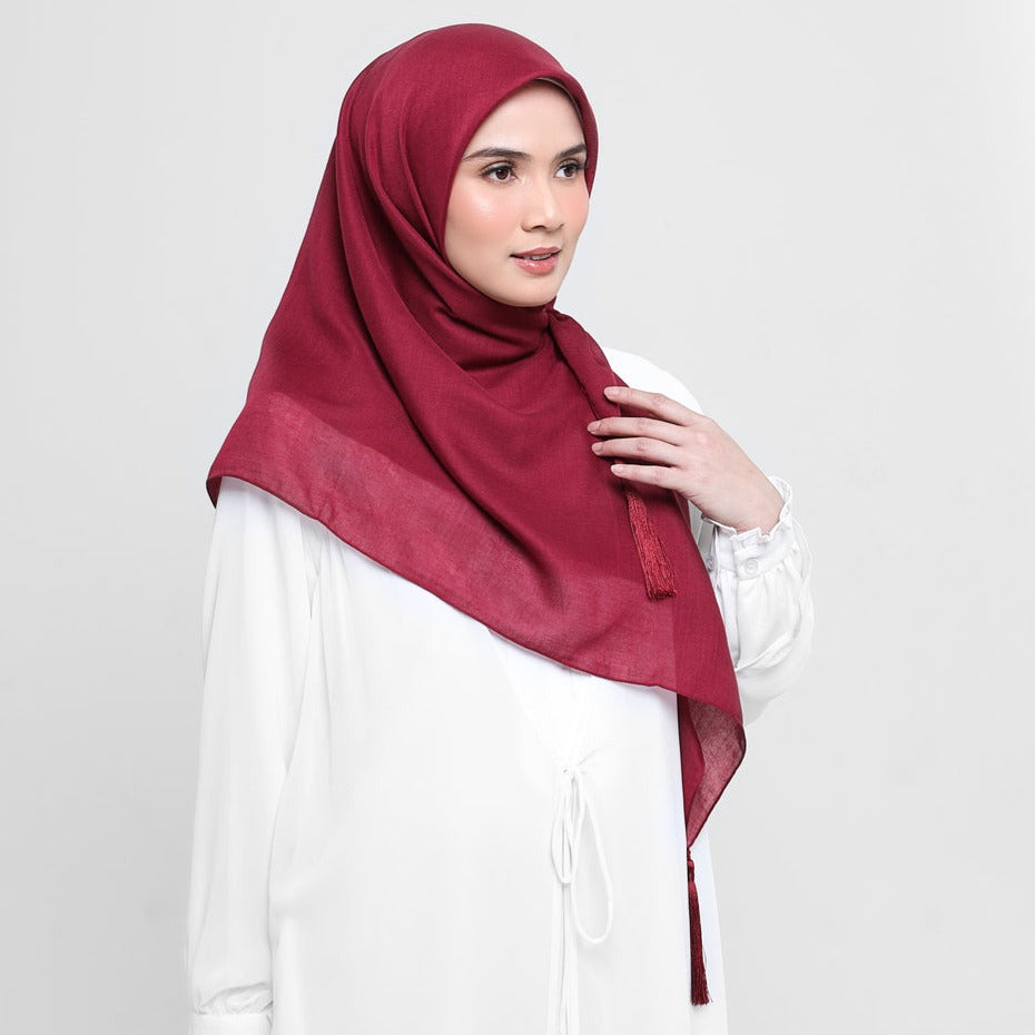 Elzatta Keisha Afifah - Maroon