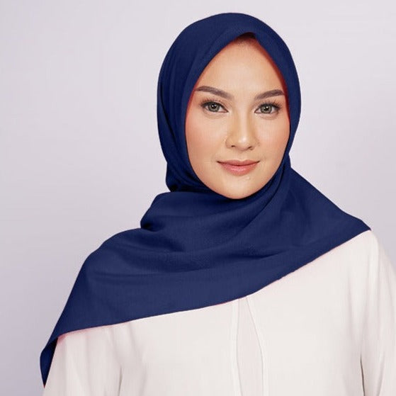 Elzatta Keisha Mahdiya - Navy