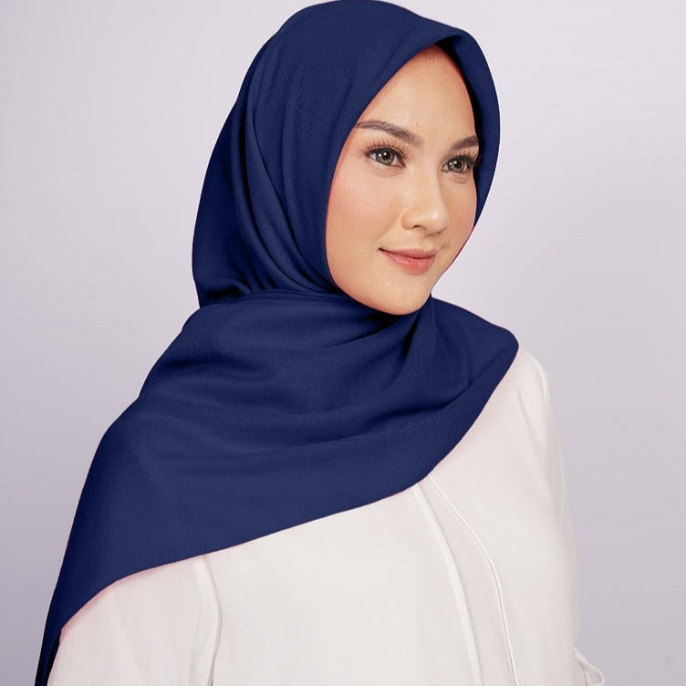 Elzatta Keisha Mahdiya - Navy