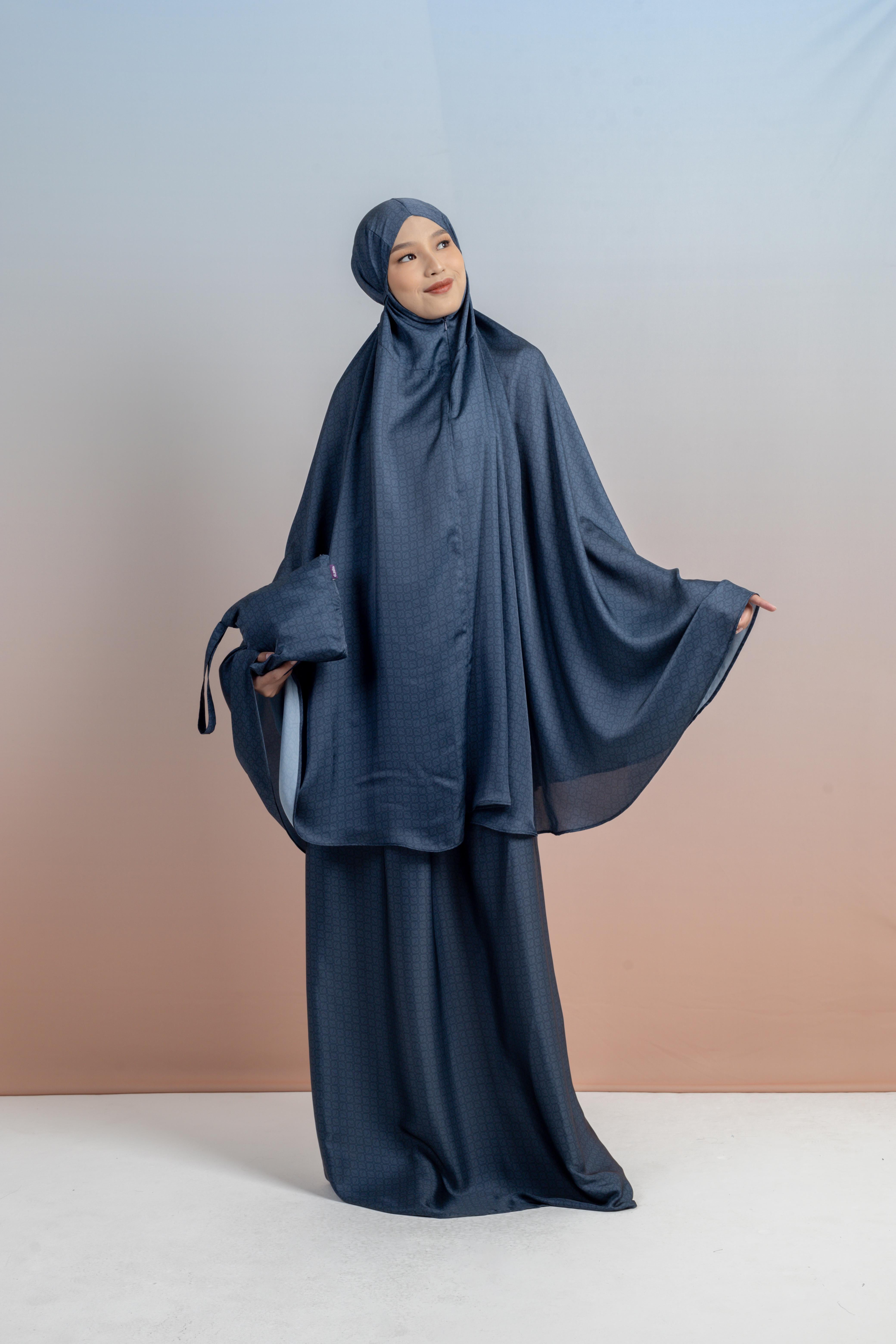 Mukena Satin L Monogram