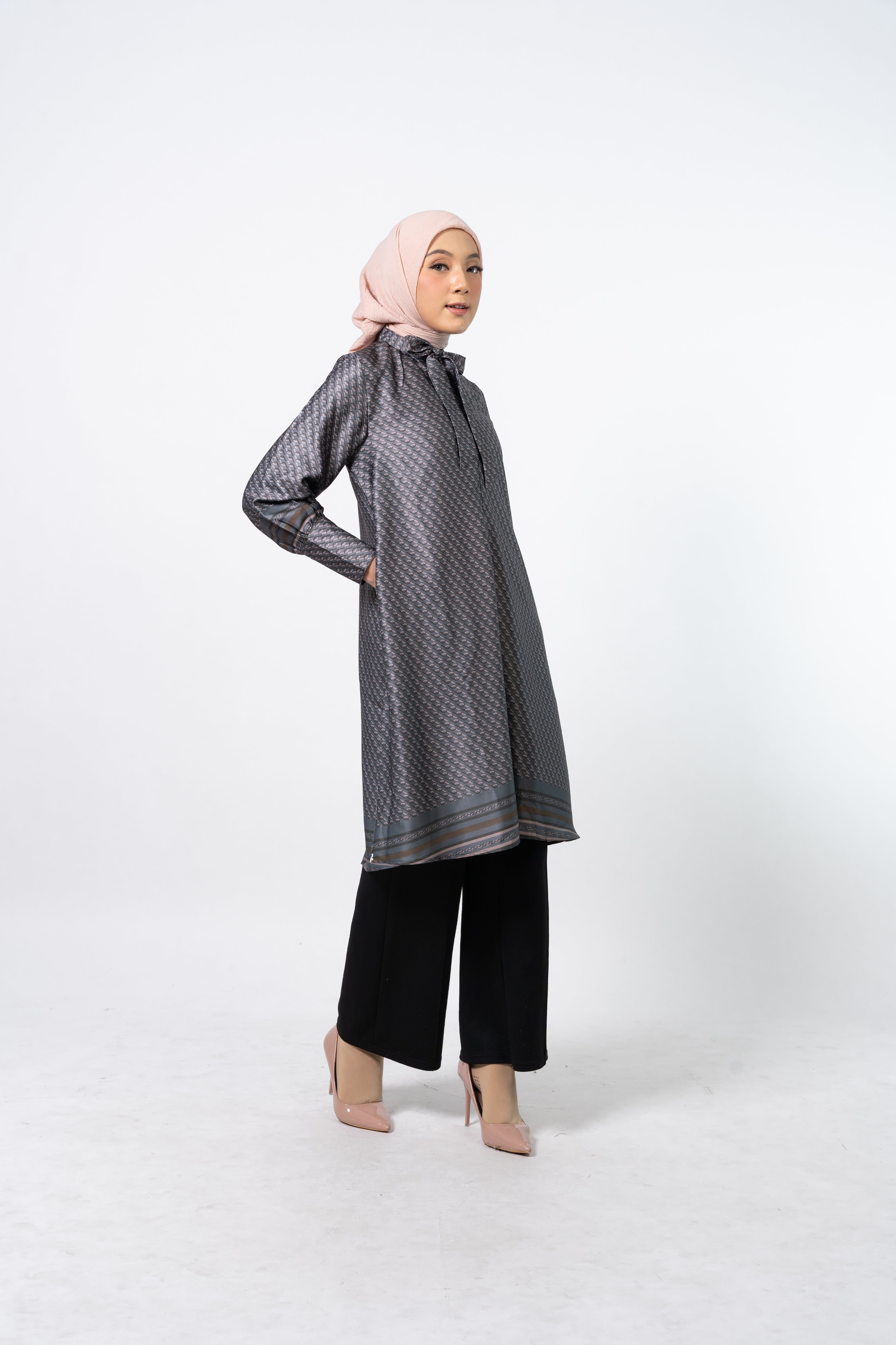 Tunik Tali Monogram