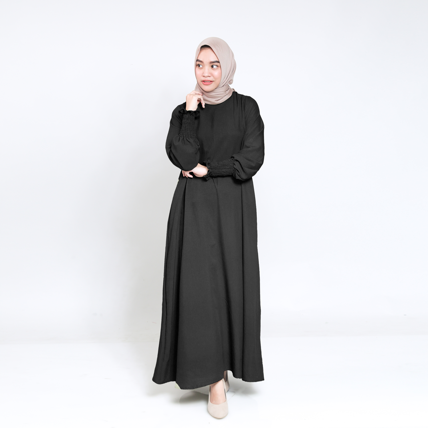 Elzatta Gamis Manset Smock Crinkle - Hitam