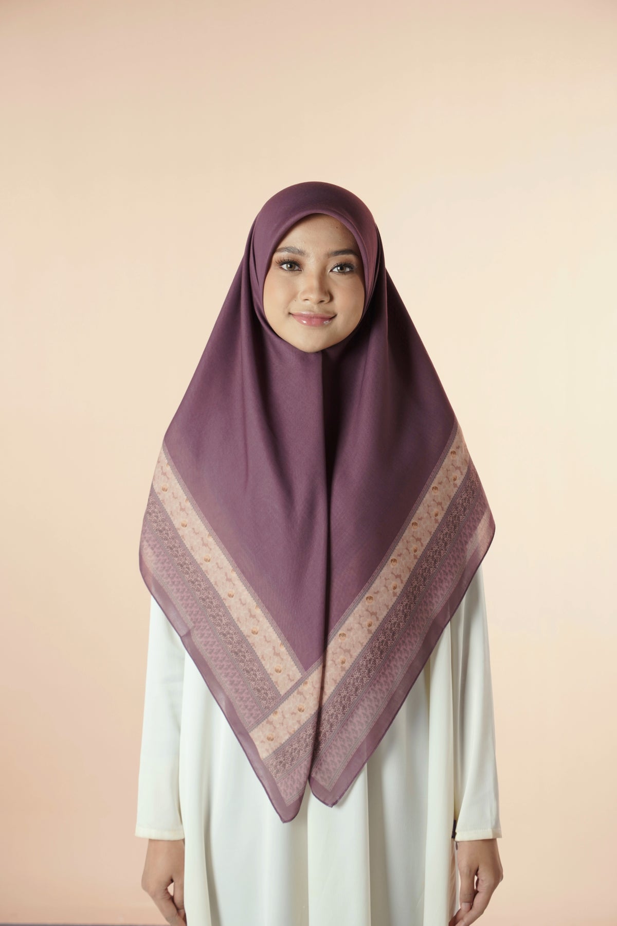 Elzatta Kaila Tapestry Bloom