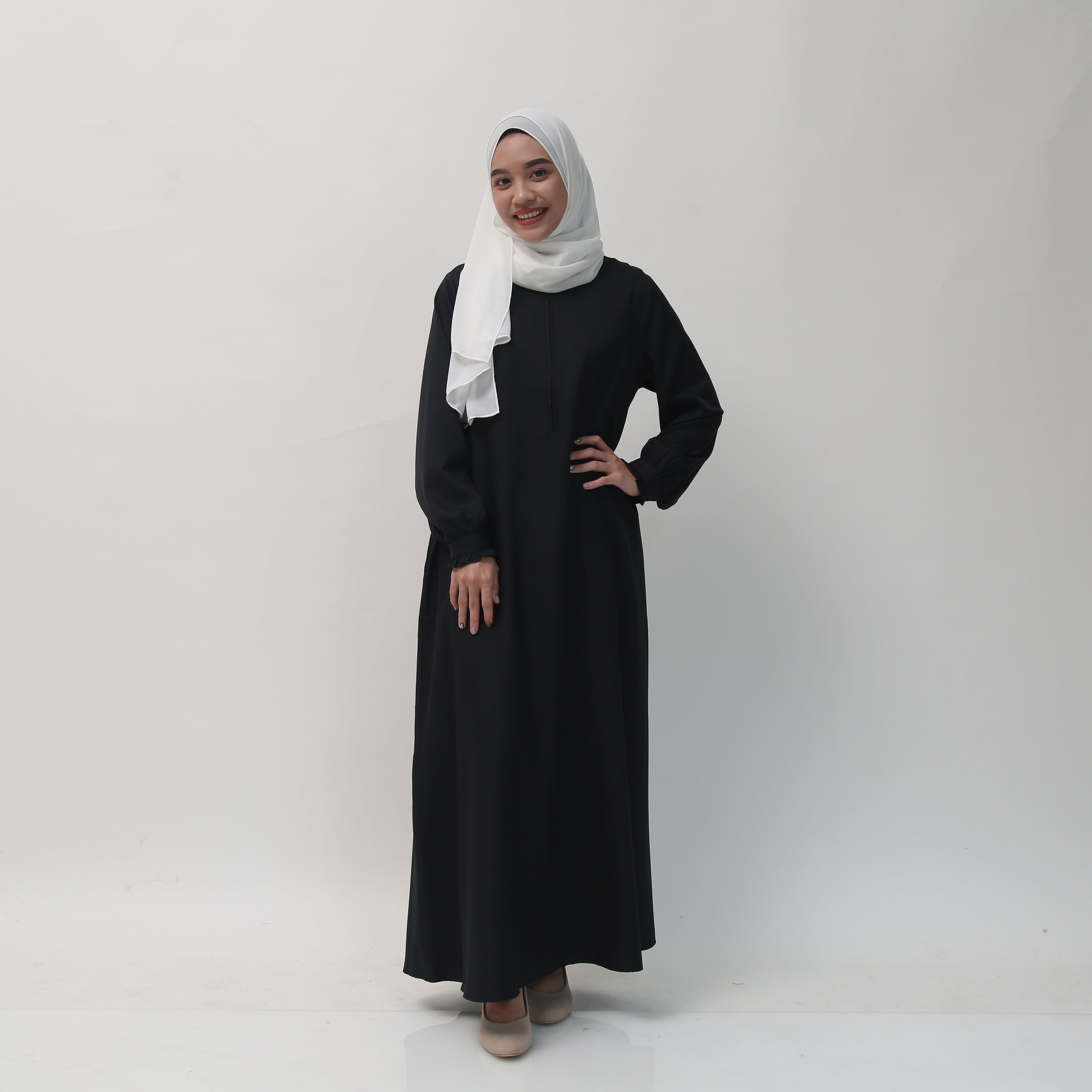 Gamis Manset Frills Ravelli - Hitam