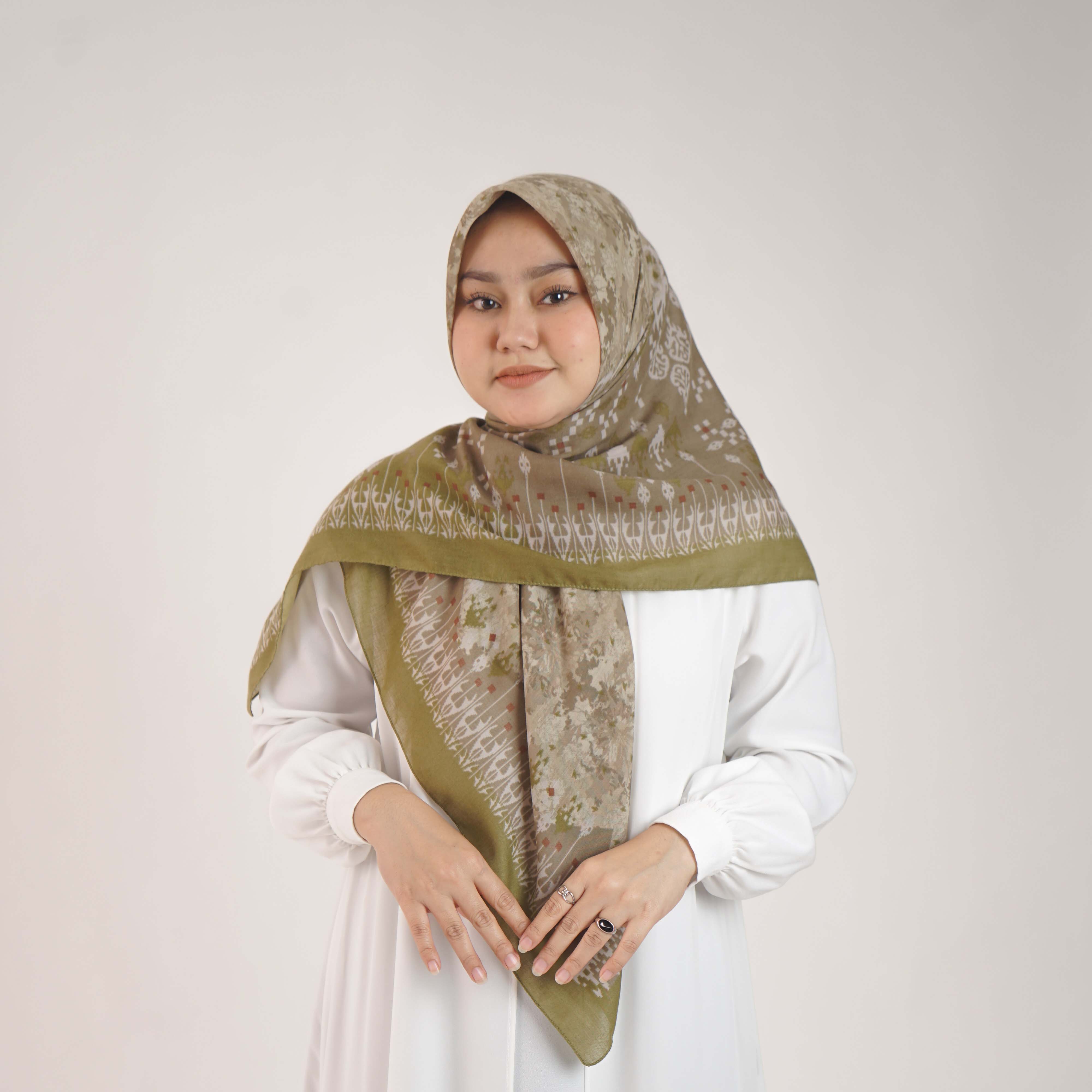 Jilbab Segi Empat Scarf Motif Elzatta Kaila Ikat - Olive