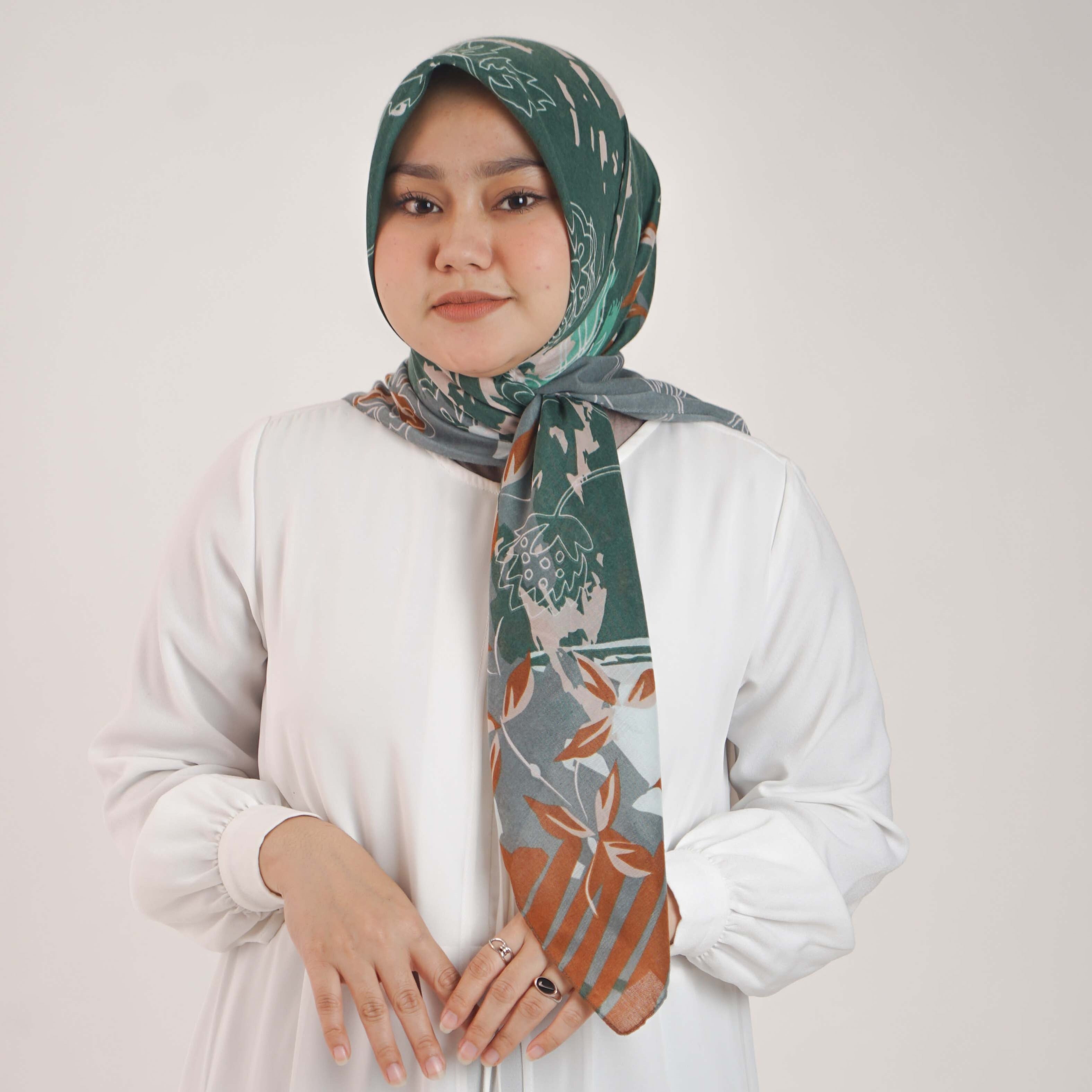 Elzatta Scarf Kaila Painting Floral - Hijau