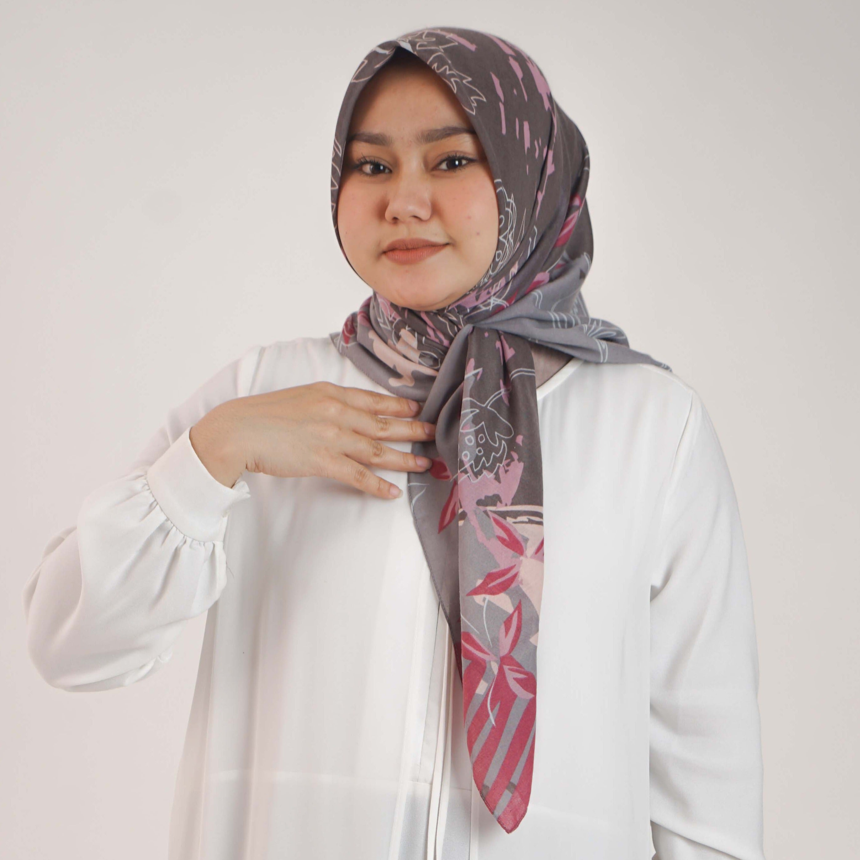 Elzatta Scarf Kaila Painting Floral - Dark Grey
