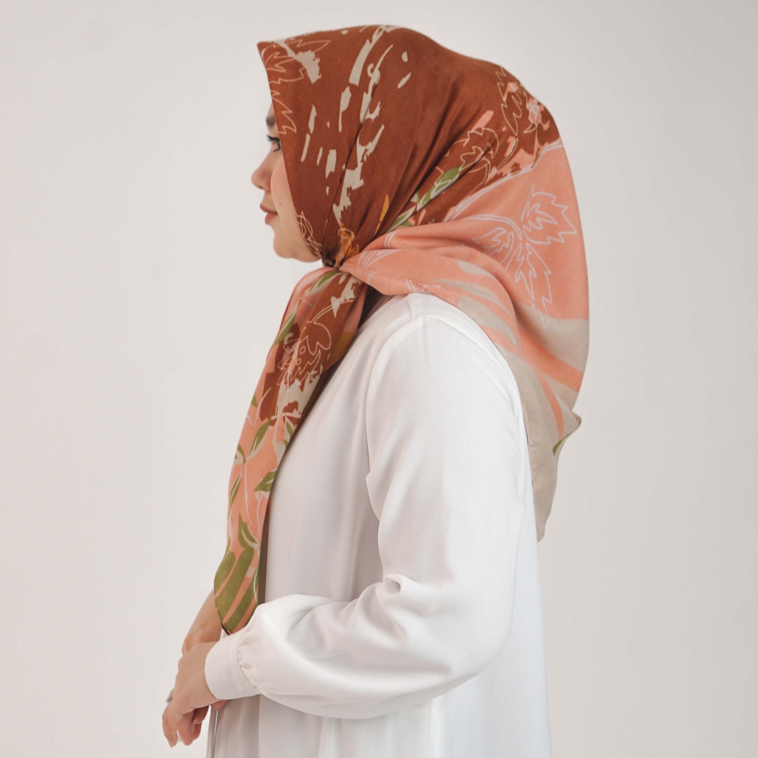 Elzatta Scarf Kaila Painting Floral - Coklat