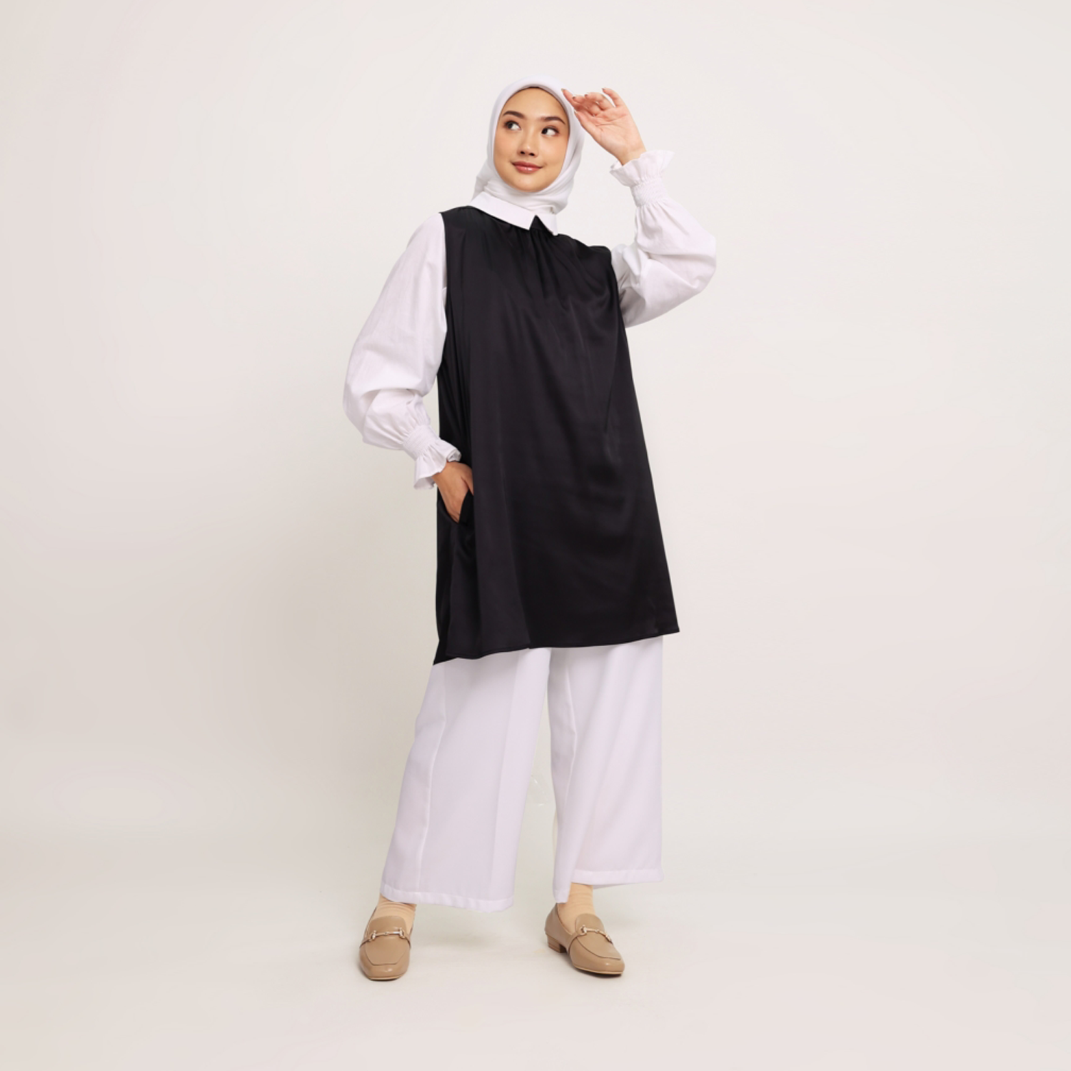 Elzatta Inner Tunik Sleeveless Silk - Hitam