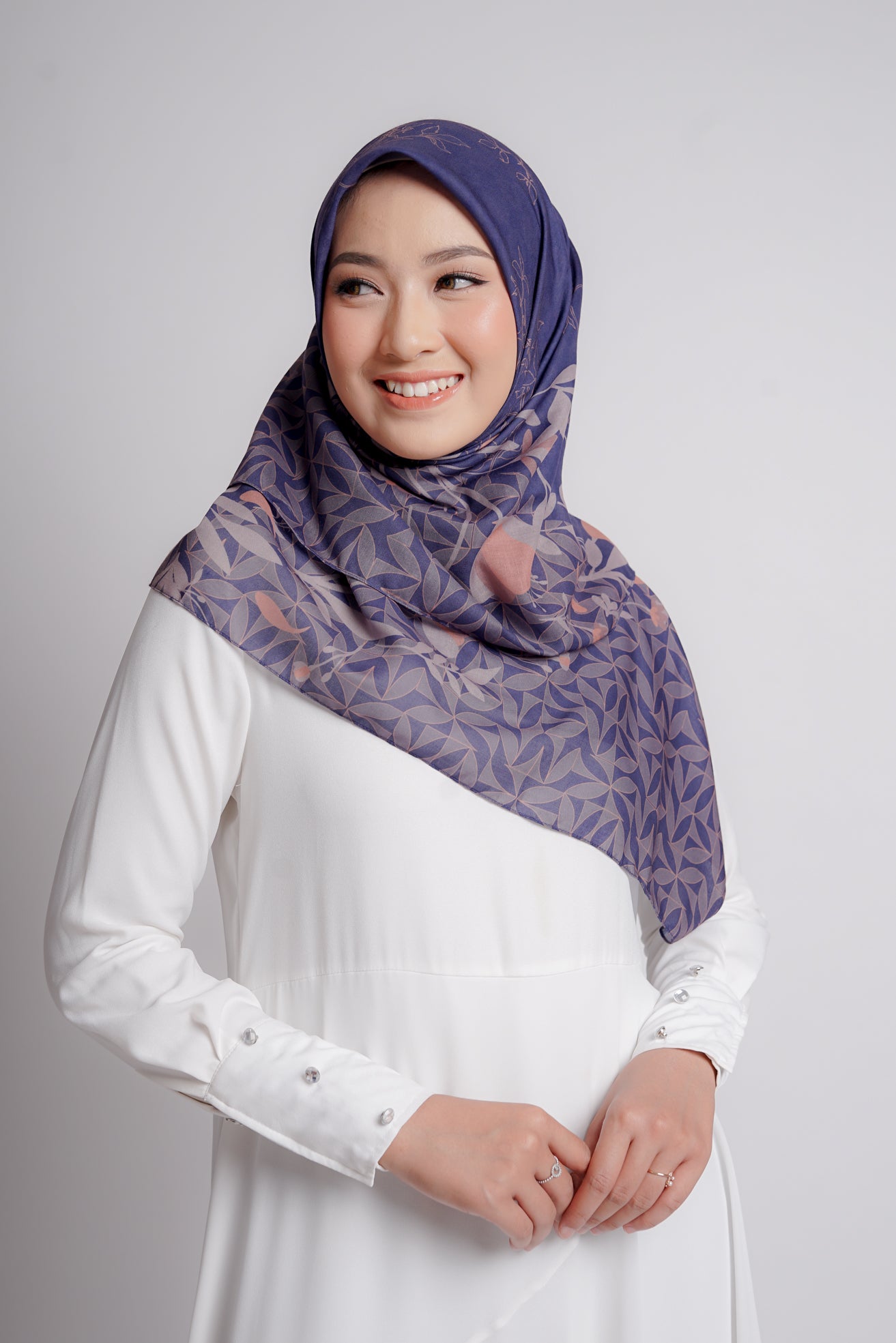 Elzatta Kaila Decorative Flower - Navy