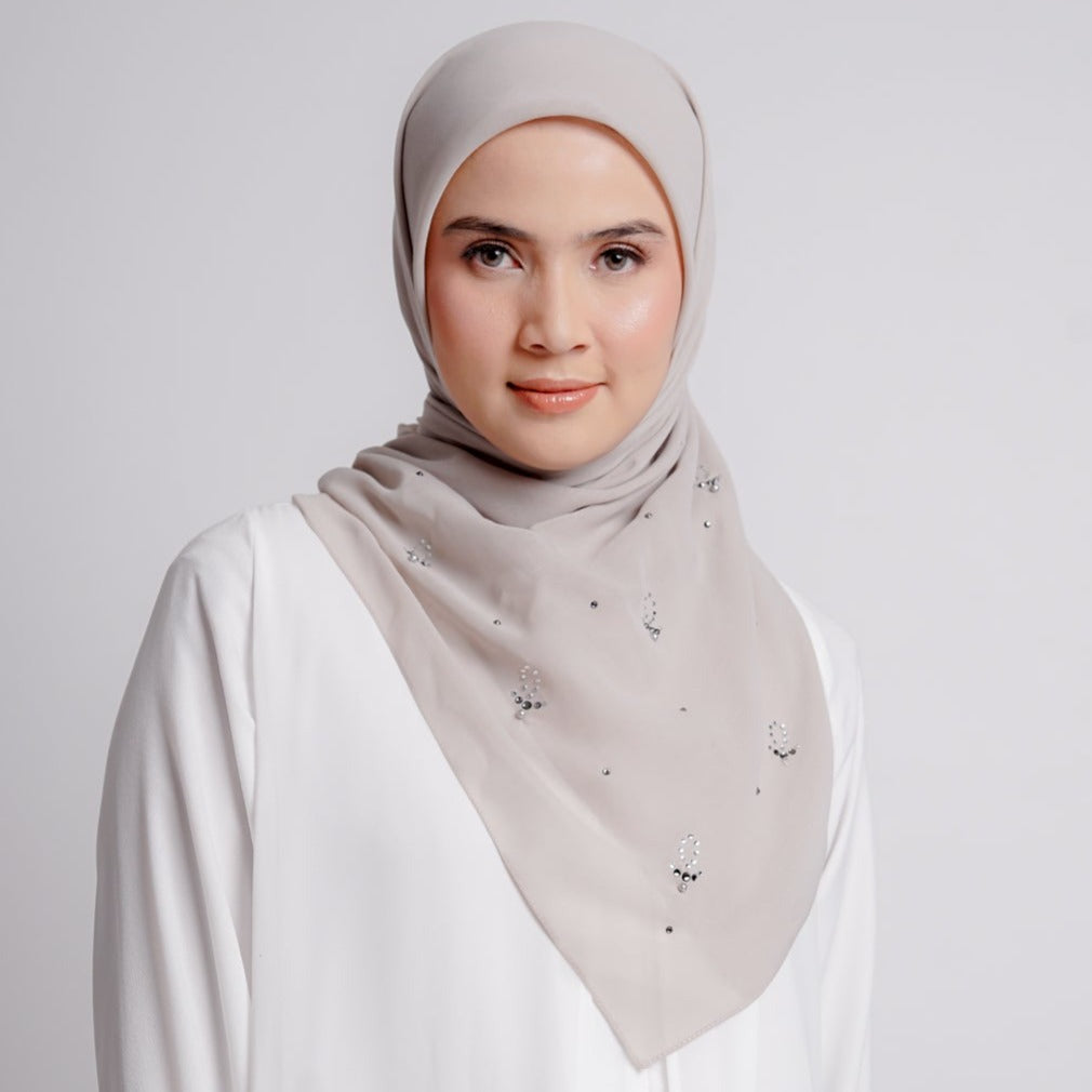 Elzatta Keisha Beads Flower - Silver Grey