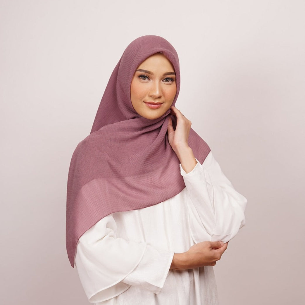 Elzatta Jilbab Segi Empat Scarf Polos Keisha Wanna