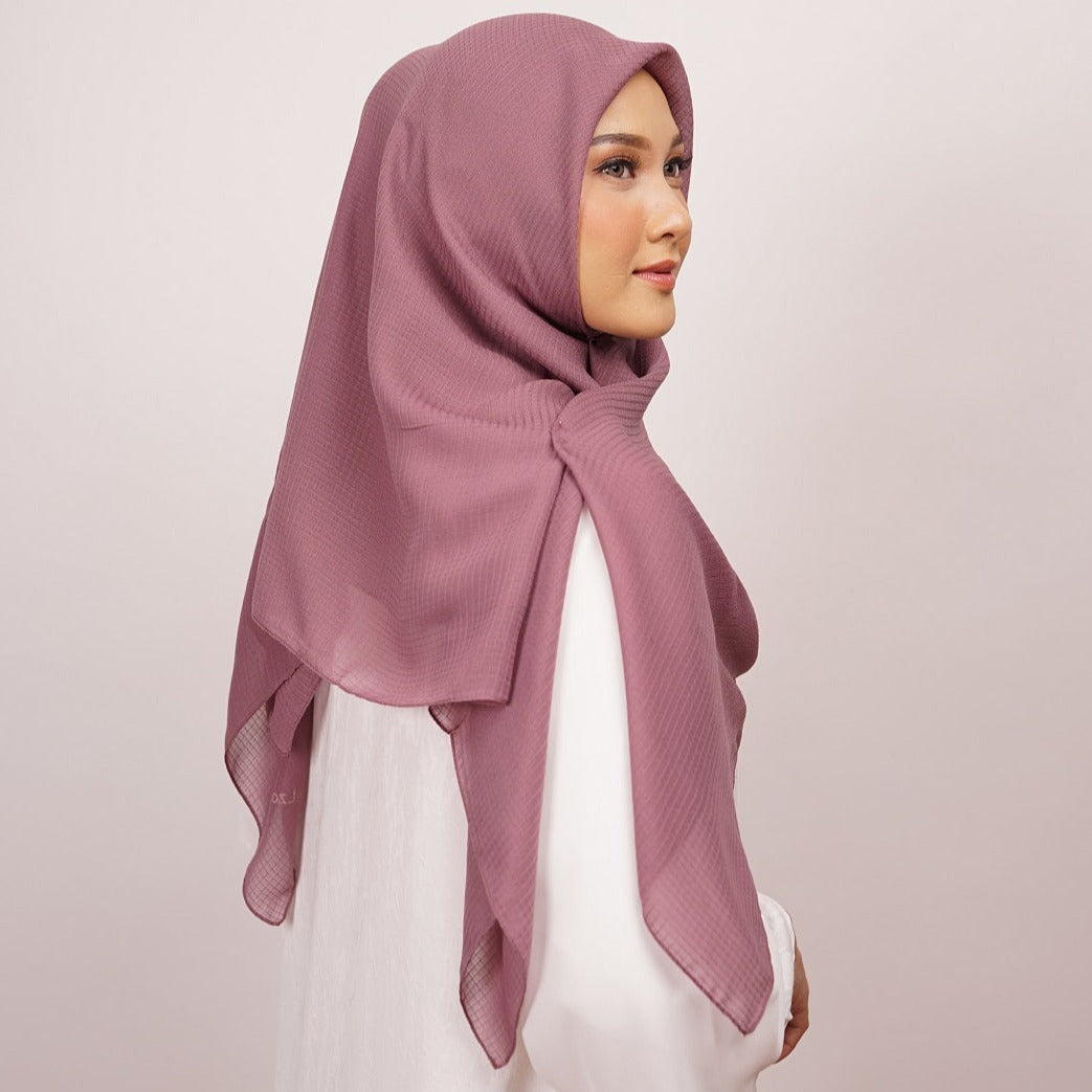 Elzatta Jilbab Segi Empat Scarf Polos Keisha Wanna