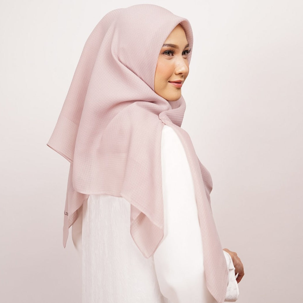 Elzatta Jilbab Segi Empat Scarf Polos Keisha Wanna