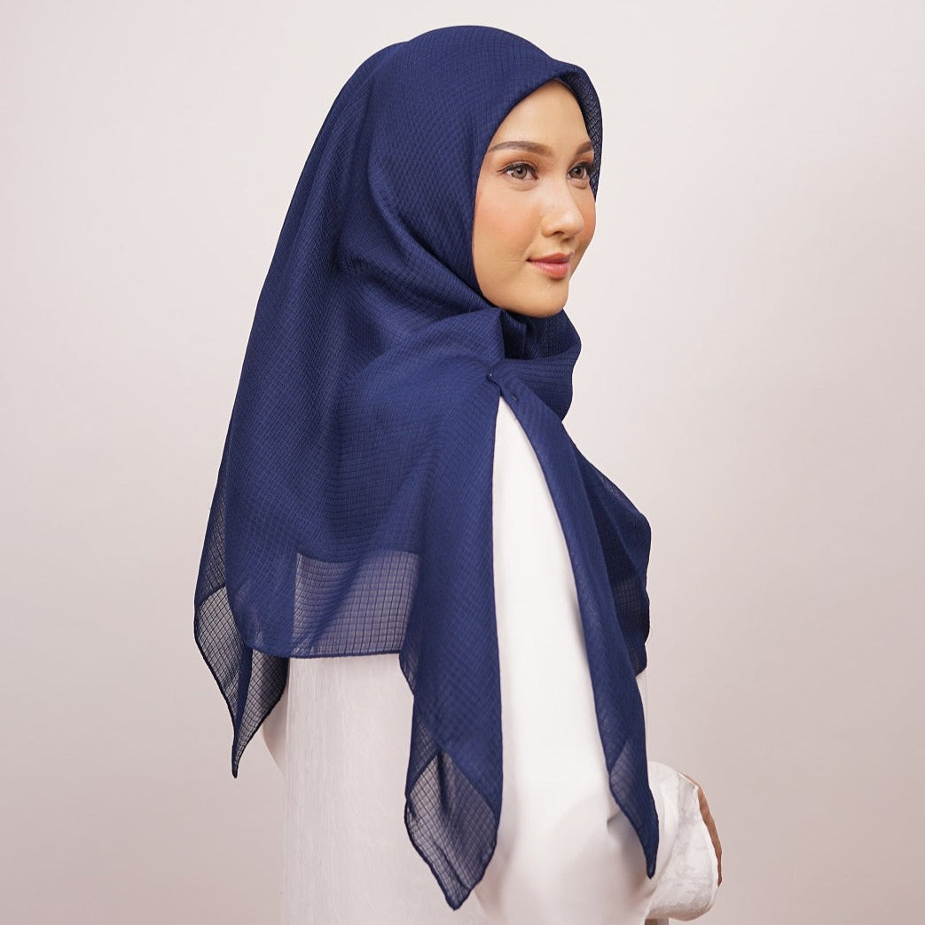 Elzatta Jilbab Segi Empat Scarf Polos Keisha Wanna