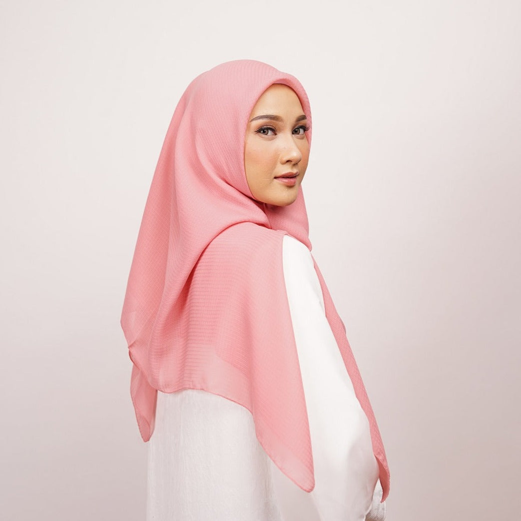 Elzatta Jilbab Segi Empat Scarf Polos Keisha Wanna