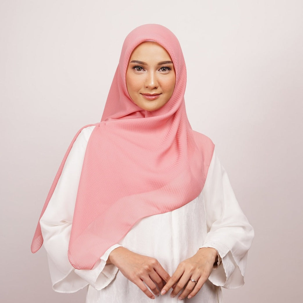 Elzatta Jilbab Segi Empat Scarf Polos Keisha Wanna