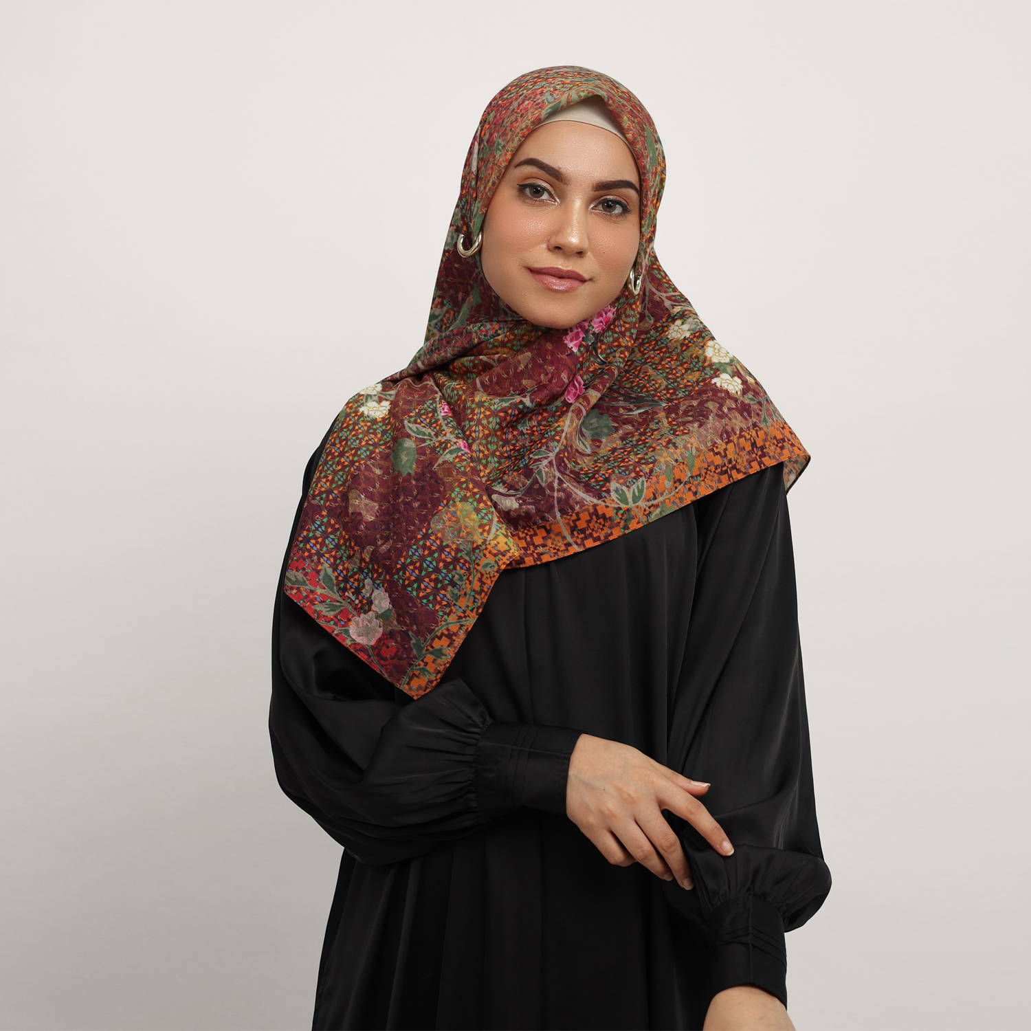 Elzatta Hijab Kanara Patch Mosaic Cordoba - Maroon