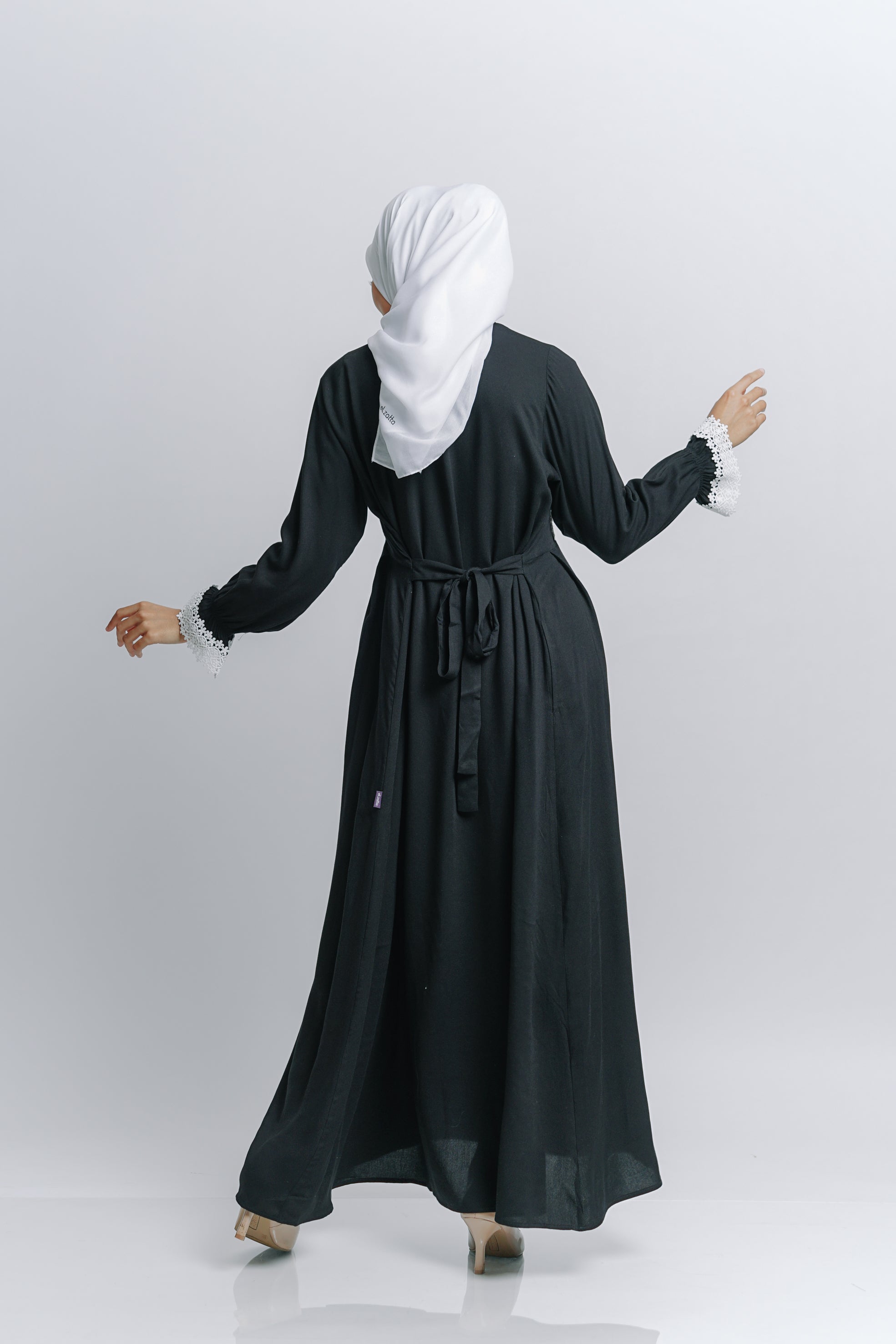 Elzatta Gamis Renda Alwanira - Hitam